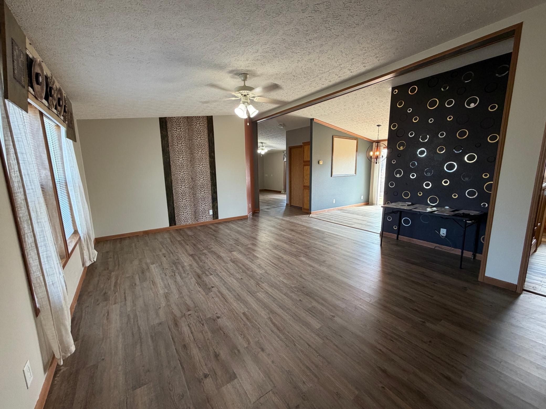 2004 single family home for sale at 58296 County Road 12 in Warroad, MN — 3 bed, 2 bath (photo 2 of 42)