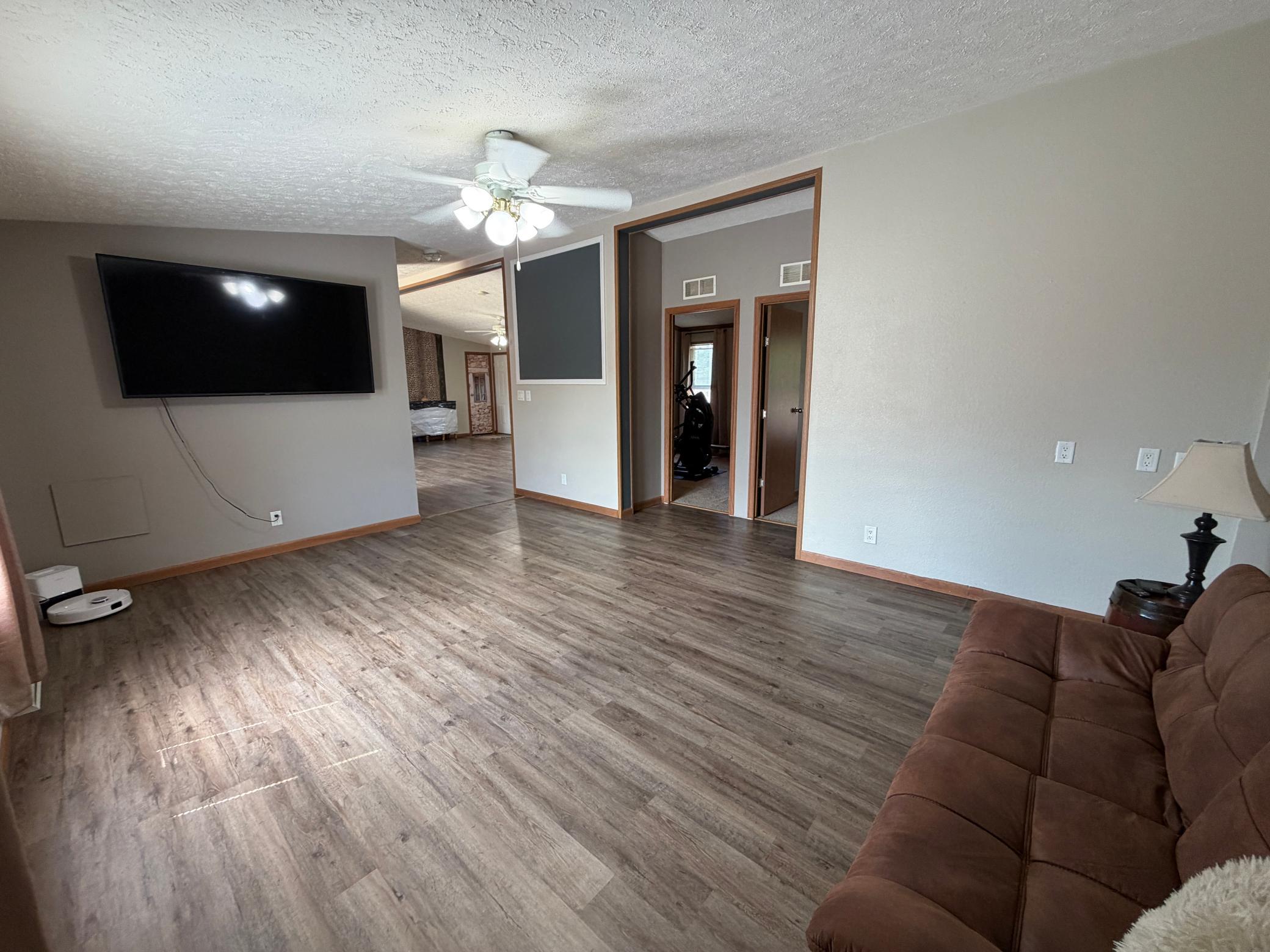 2004 single family home for sale at 58296 County Road 12 in Warroad, MN — 3 bed, 2 bath (photo 11 of 42)