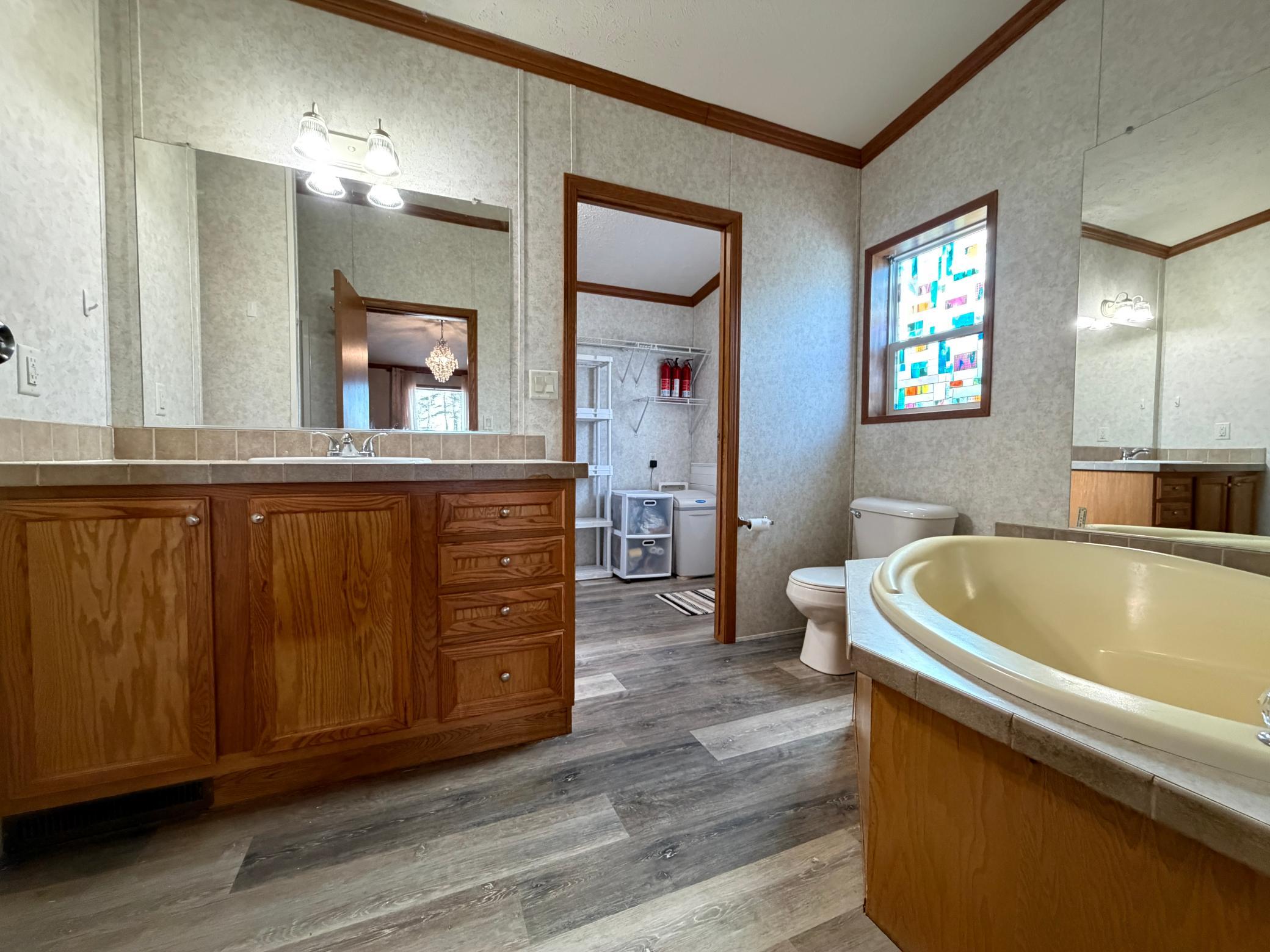 2004 single family home for sale at 58296 County Road 12 in Warroad, MN — 3 bed, 2 bath (photo 17 of 42)