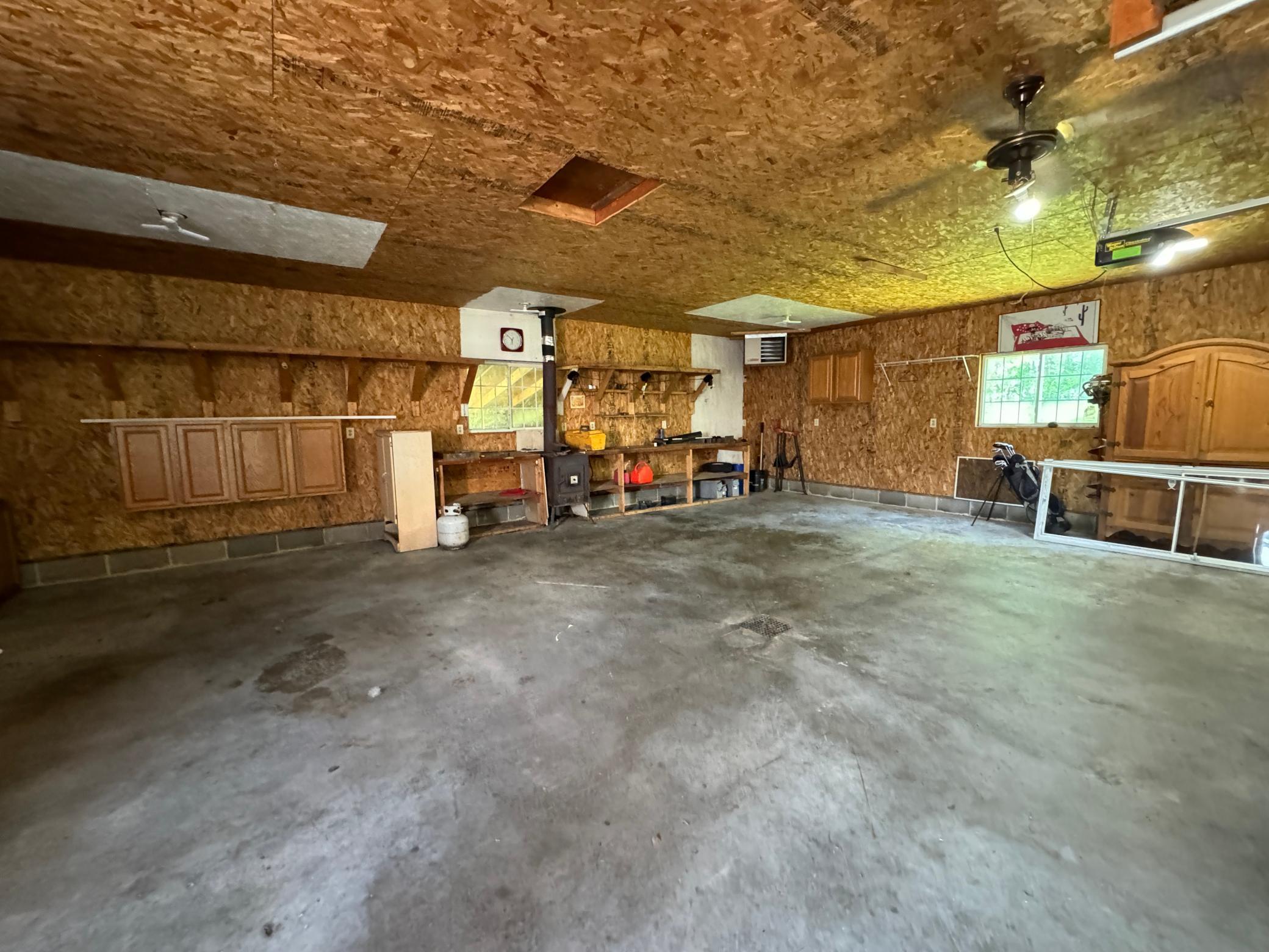 2004 single family home for sale at 58296 County Road 12 in Warroad, MN — 3 bed, 2 bath (photo 22 of 42)