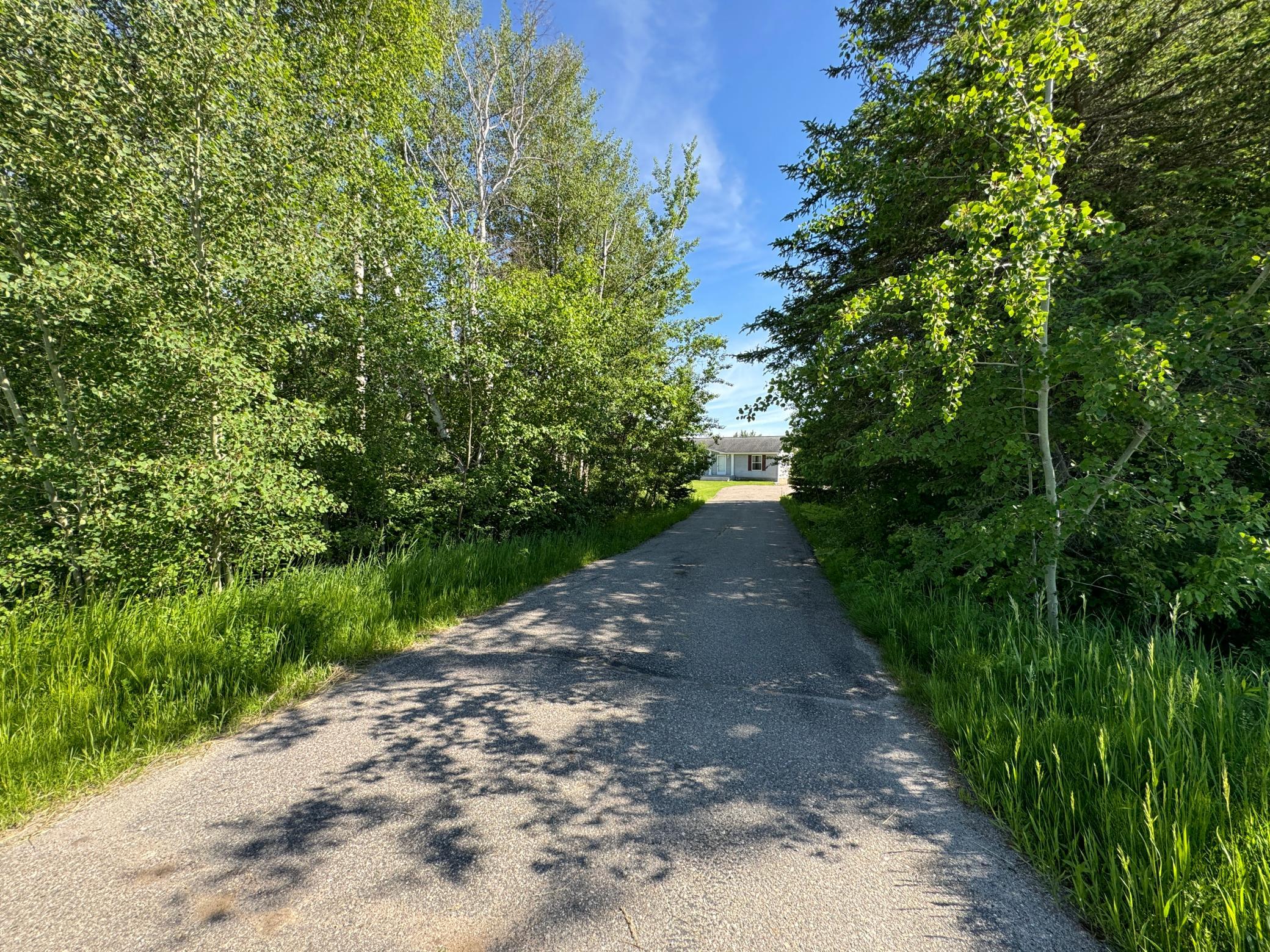 2004 single family home for sale at 58296 County Road 12 in Warroad, MN — 3 bed, 2 bath (photo 29 of 42)