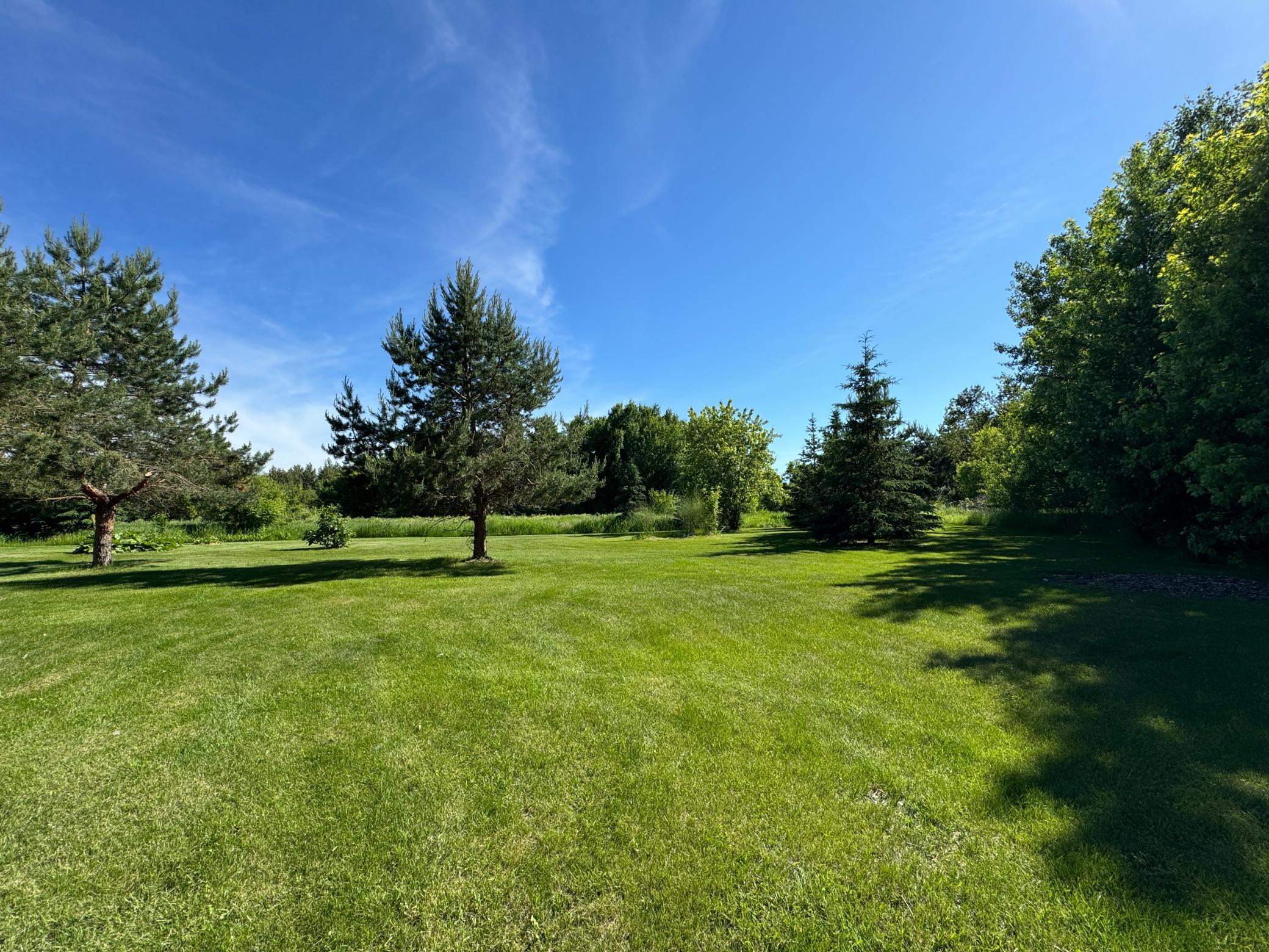 2004 single family home for sale at 58296 County Road 12 in Warroad, MN — 3 bed, 2 bath (photo 31 of 42)
