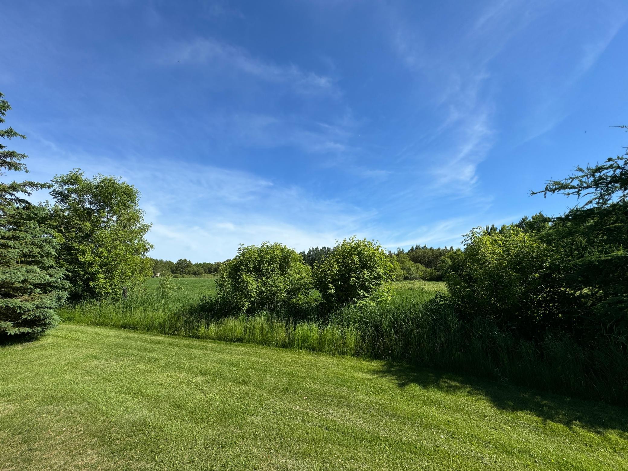 2004 single family home for sale at 58296 County Road 12 in Warroad, MN — 3 bed, 2 bath (photo 32 of 42)