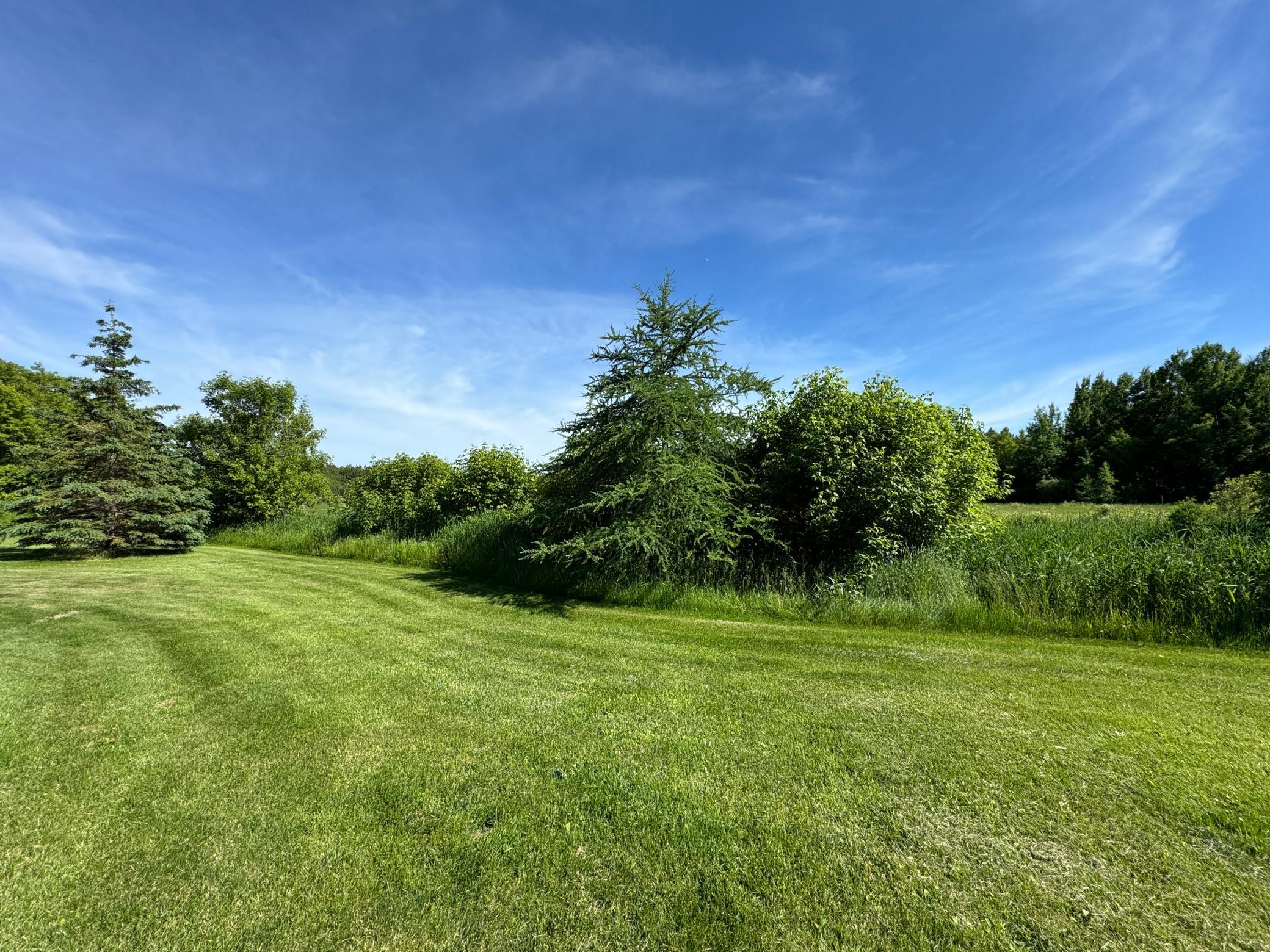 2004 single family home for sale at 58296 County Road 12 in Warroad, MN — 3 bed, 2 bath (photo 37 of 42)