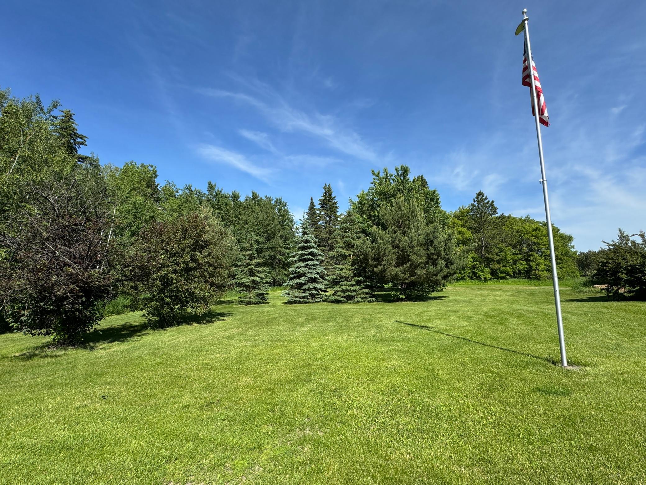 2004 single family home for sale at 58296 County Road 12 in Warroad, MN — 3 bed, 2 bath (photo 41 of 42)