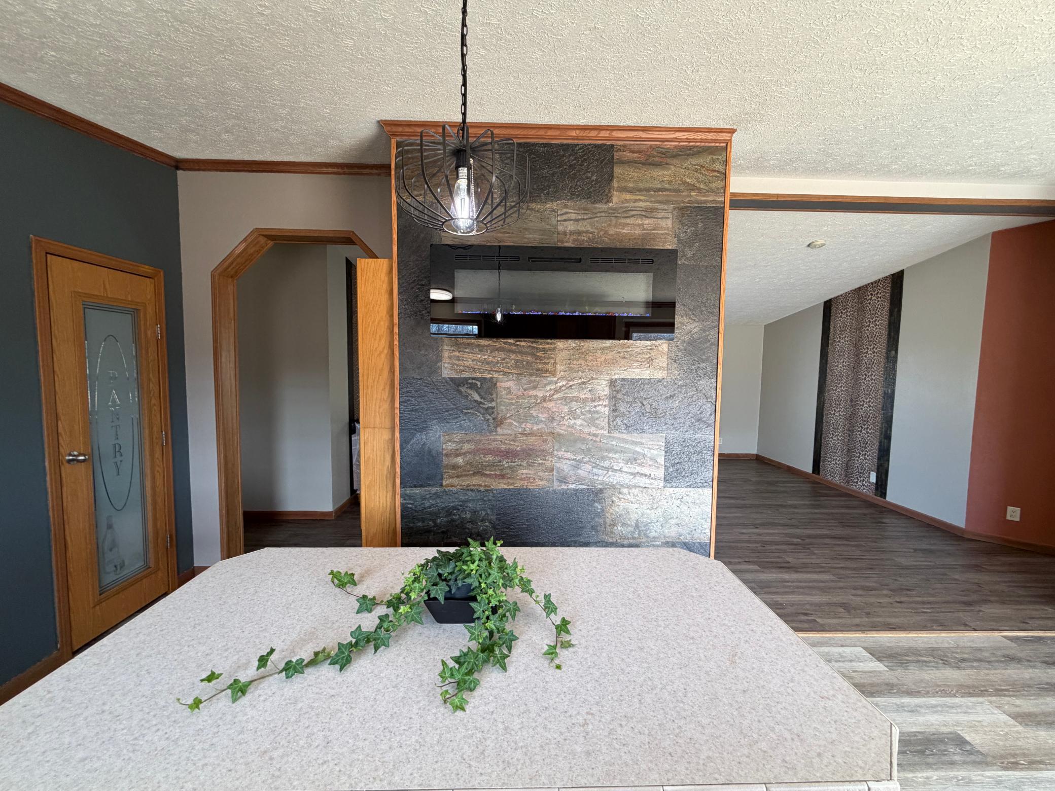 2004 single family home for sale at 58296 County Road 12 in Warroad, MN — 3 bed, 2 bath (photo 6 of 42)