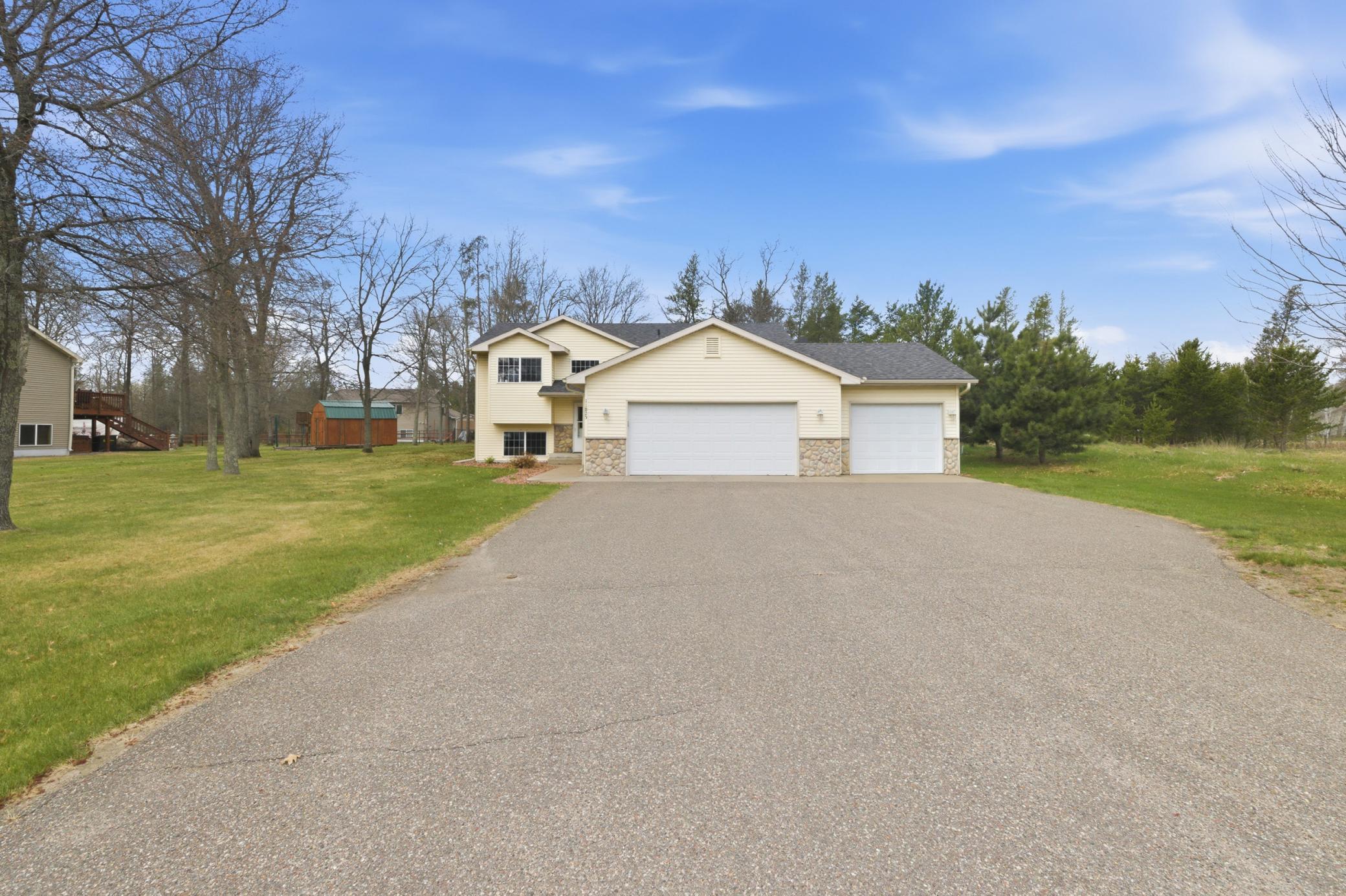 11825 Joneswood Drive, Baxter MN 56425 - Photo 2 of 31