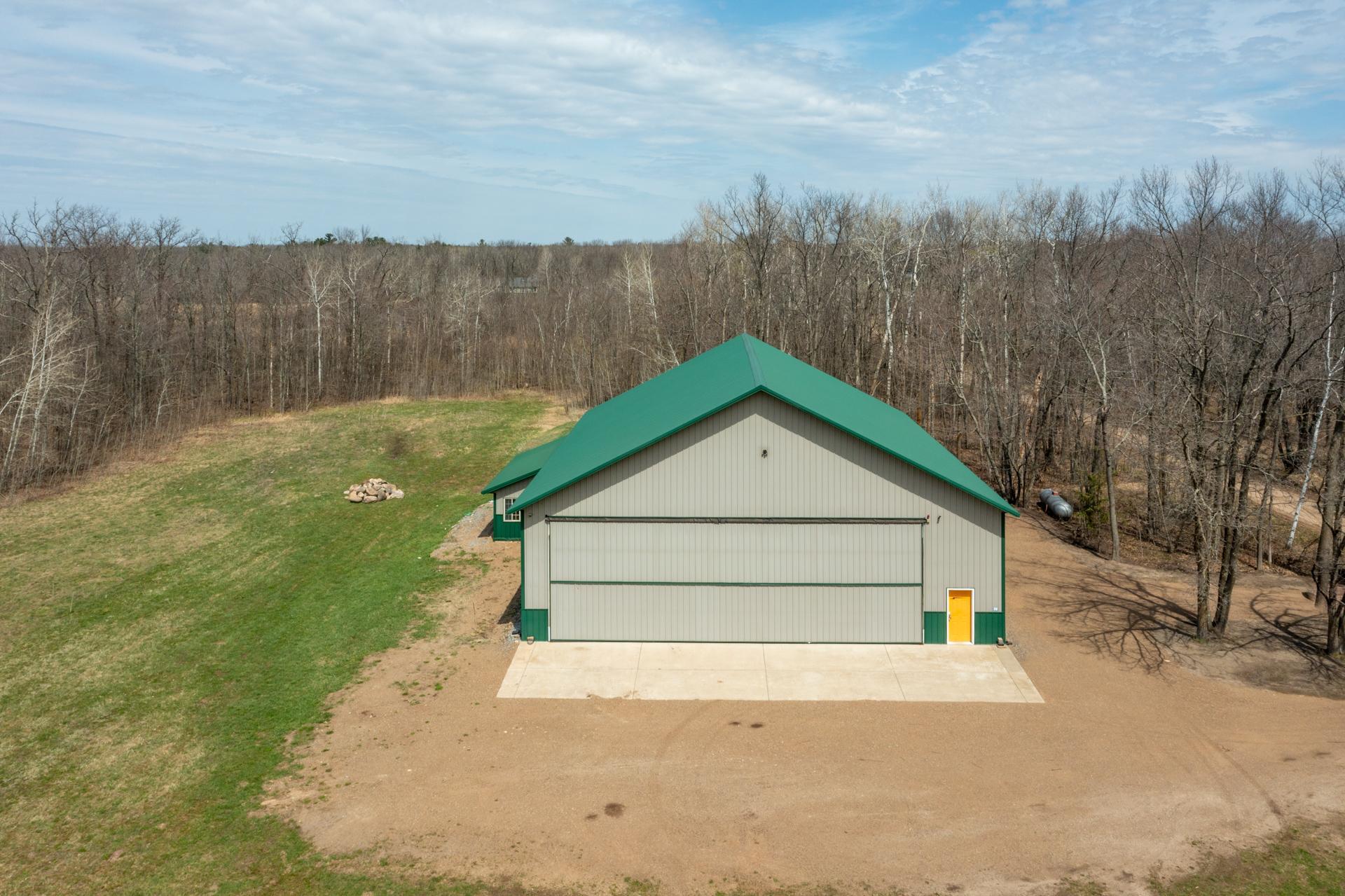 2008 single family home for sale at 9671 Zallar Road in Brainerd, MN — 1 bed, 1 bath (photo 6 of 49)