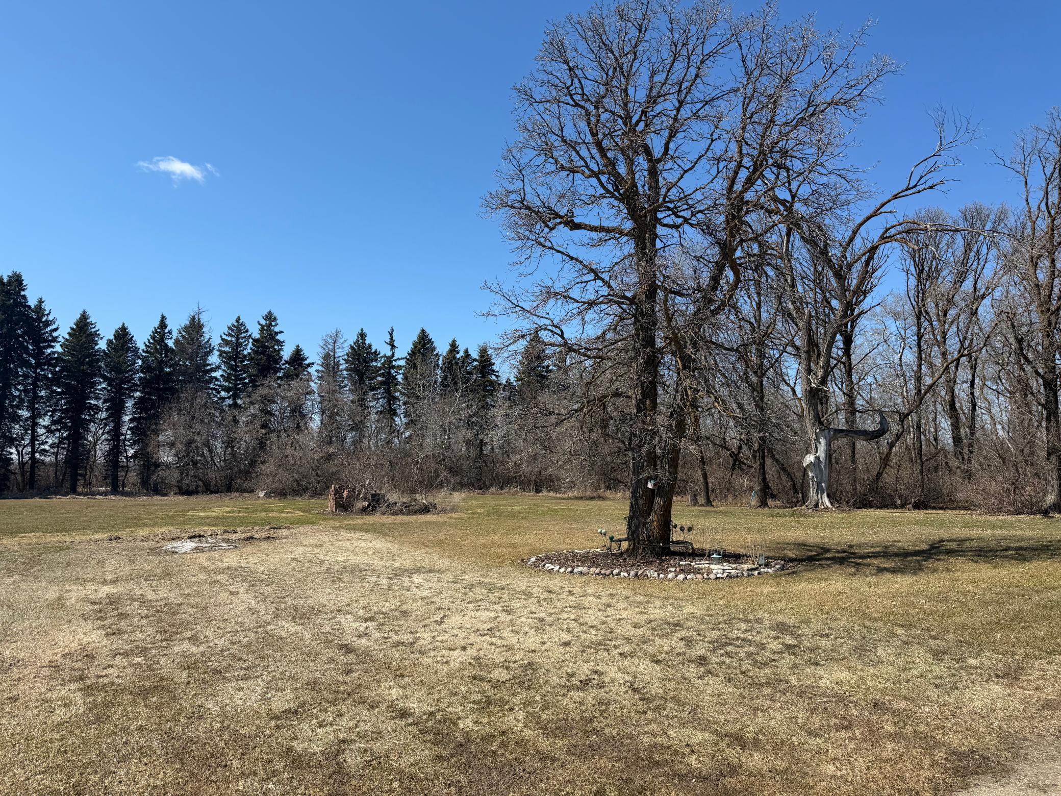 1995 single family home for sale at 37488 320th Street in Roseau, MN — 4 bed, 3 bath (photo 9 of 13)