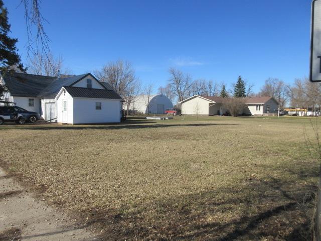 1949 land for sale at 275 3rd Street in Minto, ND (photo 4 of 5)
