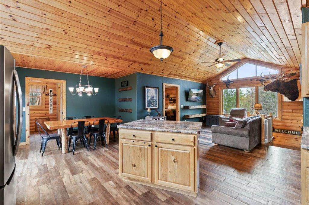 2015 single family home for sale at 7367 Hunter Circle in Brainerd, MN — 4 bed, 3 bath (photo 7 of 35)
