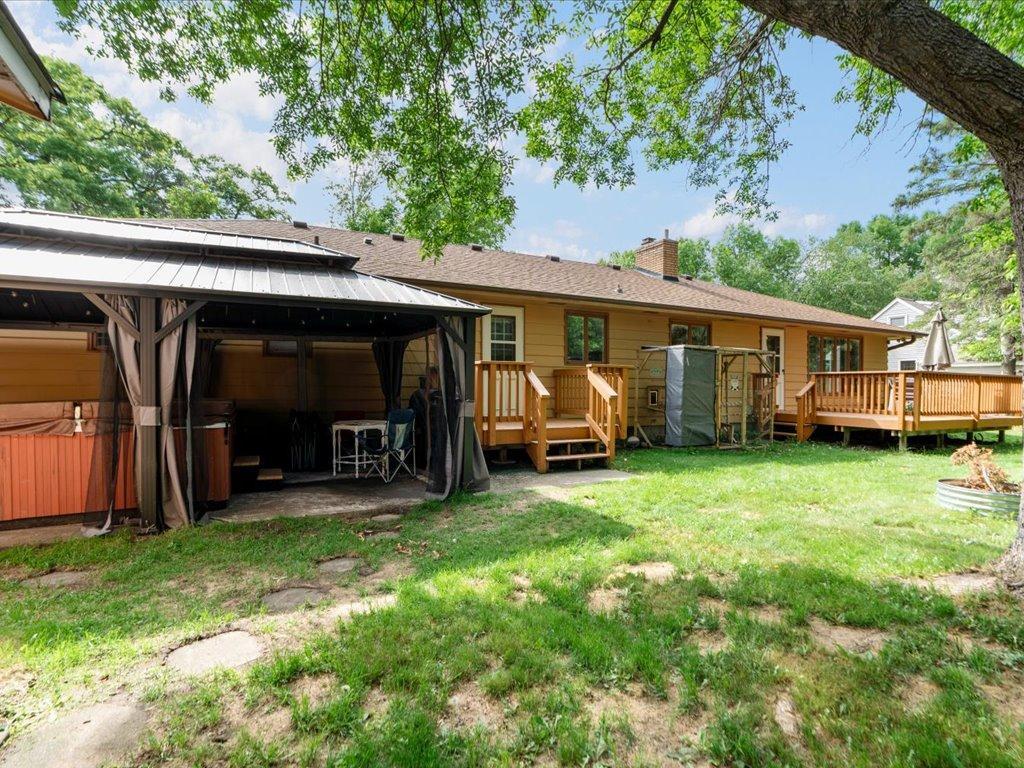1960 single family home for sale at 1829 Graydon Avenue in Brainerd, MN — 4 bed, 3 bath (photo 6 of 31)
