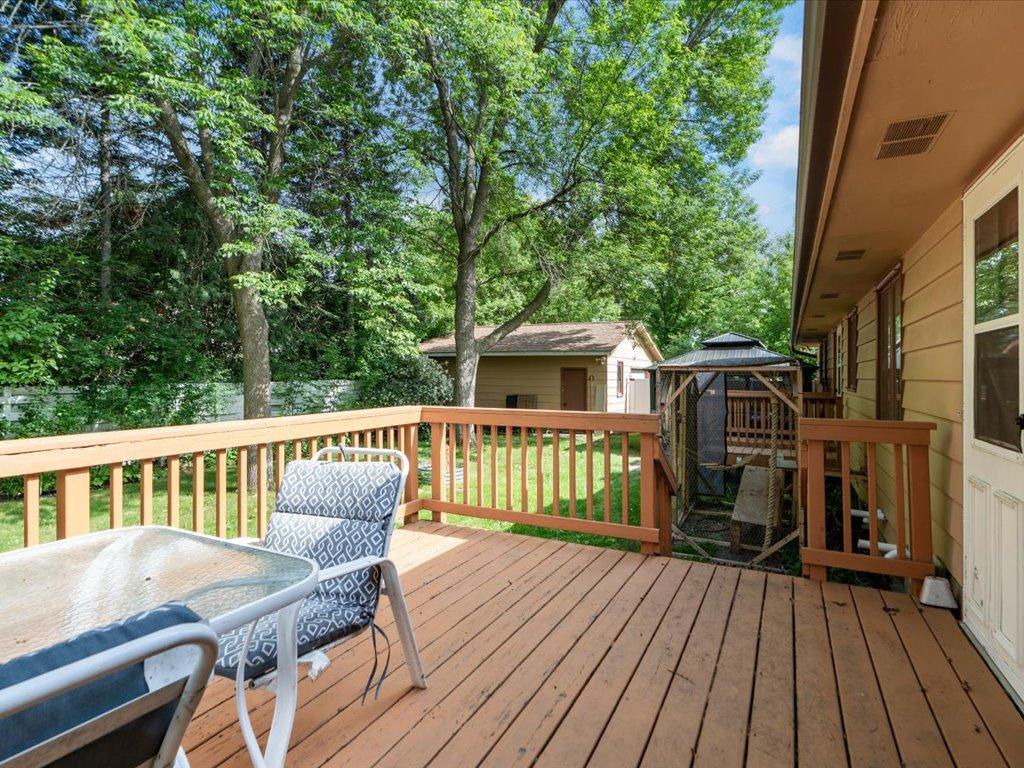 1960 single family home for sale at 1829 Graydon Avenue in Brainerd, MN — 4 bed, 3 bath (photo 7 of 31)