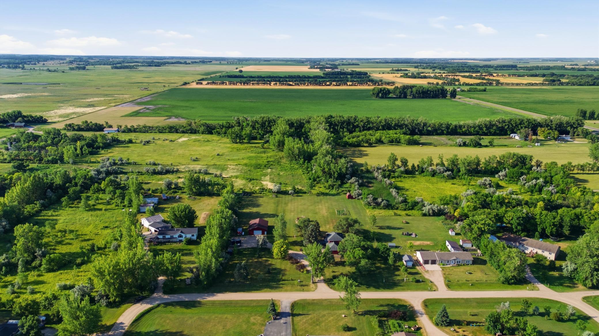 1979 single family home for sale at 14237 30th Avenue S in Glyndon, MN — 3 bed, 3 bath (photo 45 of 48)