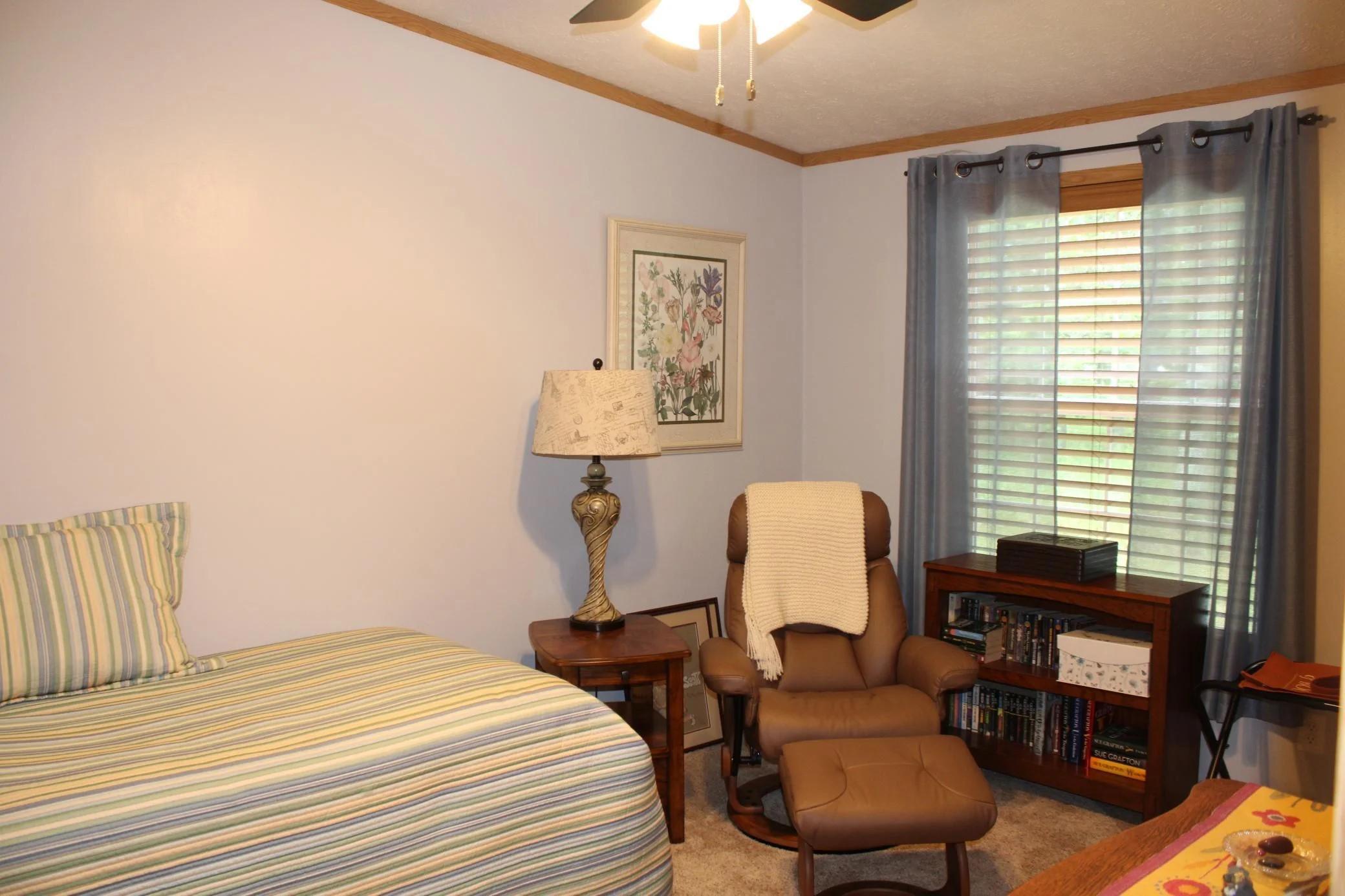 2007 single family home for sale at 1707 Crosby Court SE, Unit 4 in Bemidji, MN — 2 bed, 2 bath (photo 14 of 24)