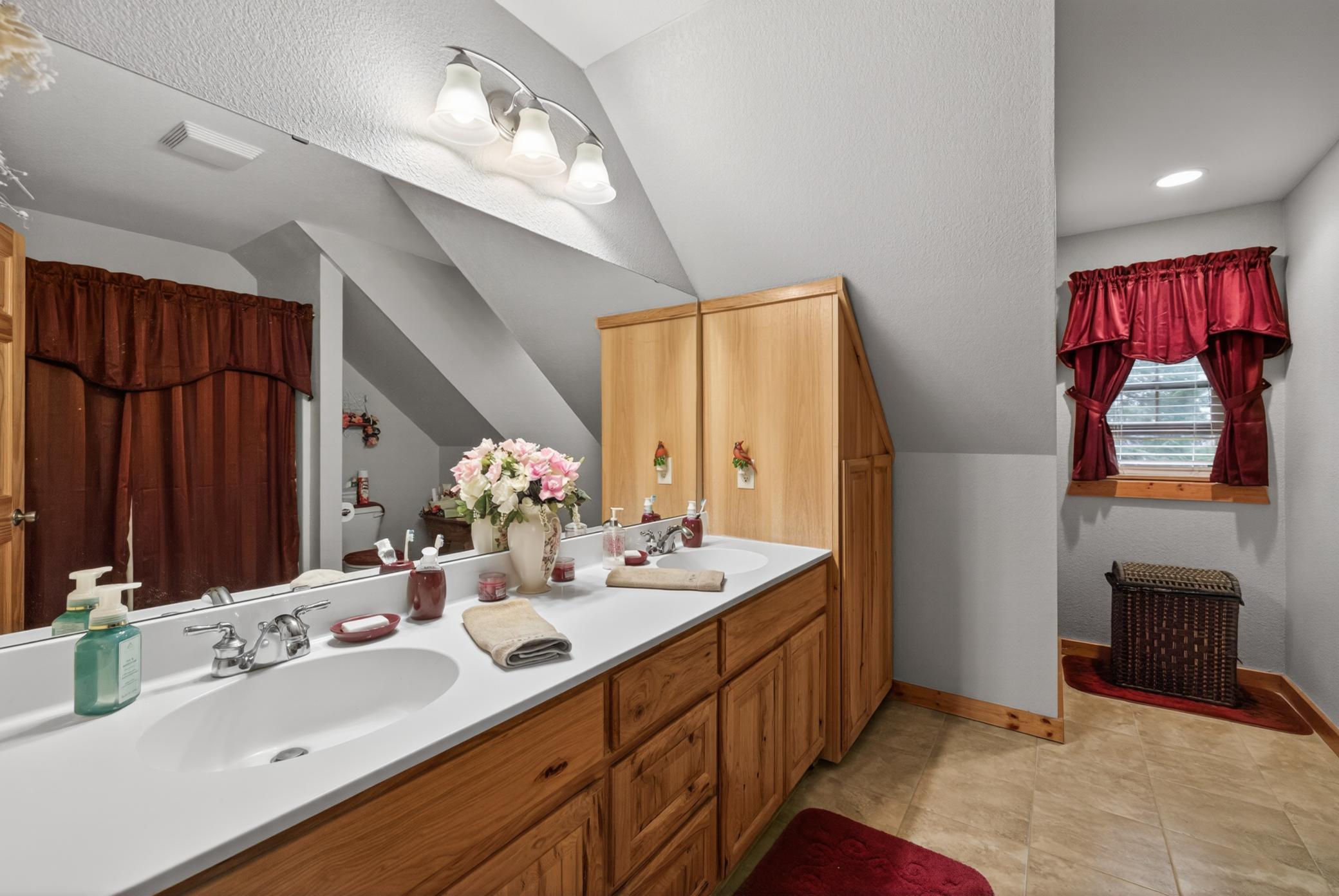 2007 single family home for sale at 24425 Gray Goose Drive in Park Rapids, MN — 4 bed, 3 bath (photo 24 of 41)