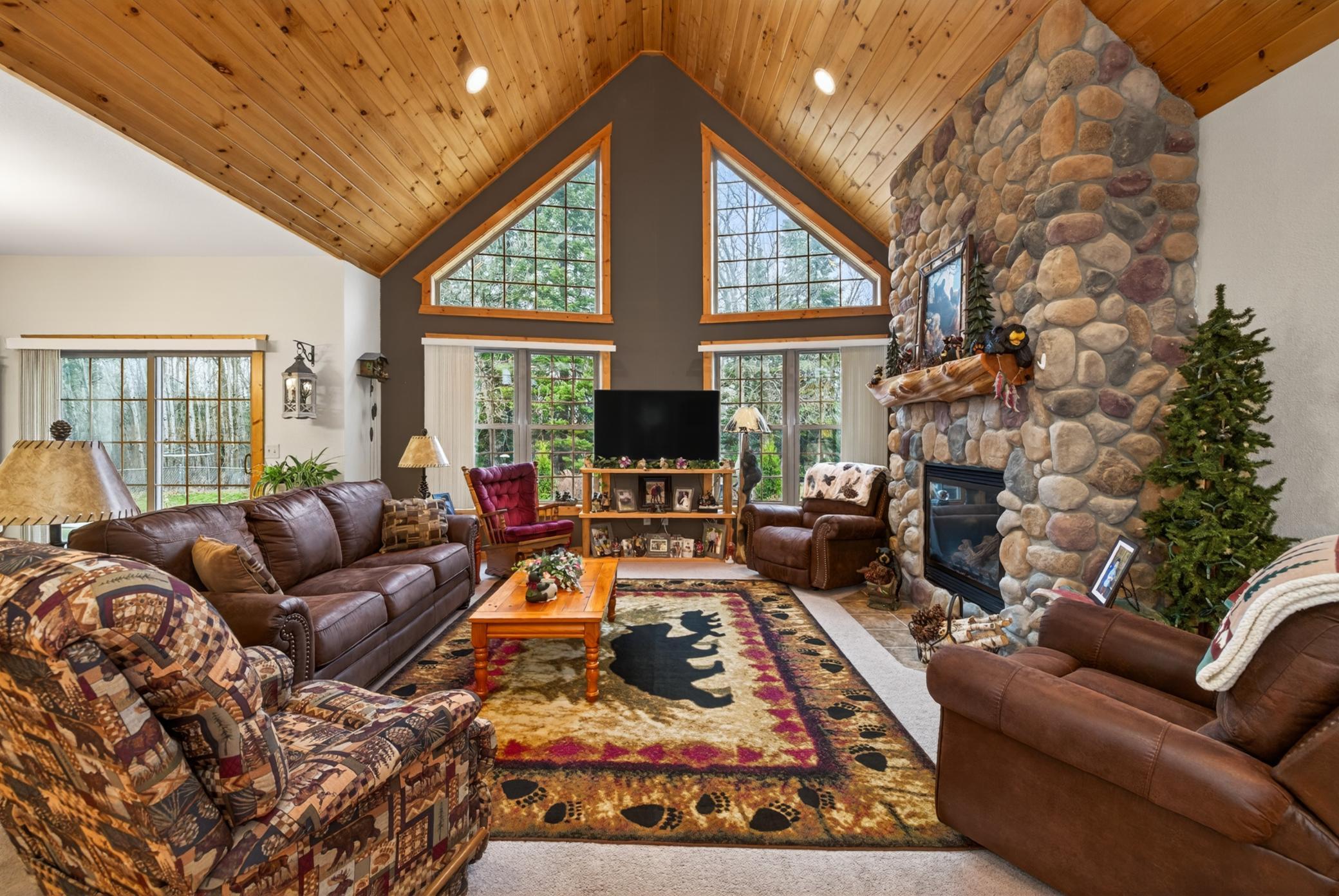 2007 single family home for sale at 24425 Gray Goose Drive in Park Rapids, MN — 4 bed, 3 bath (photo 10 of 41)