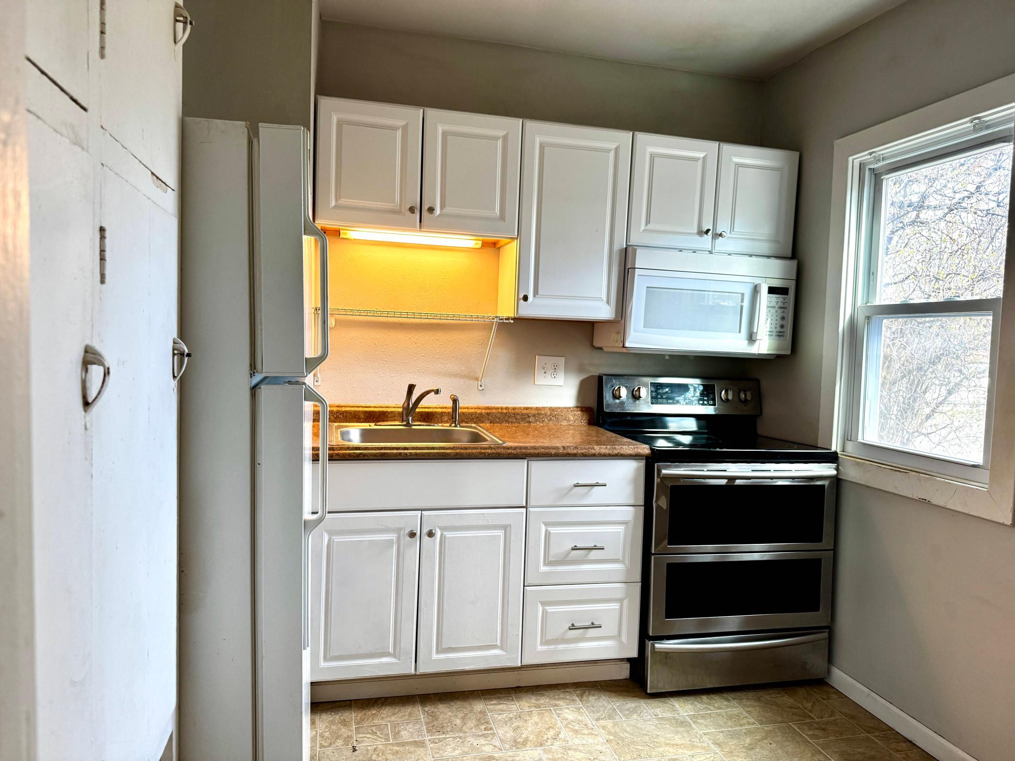 1622 S 11th Avenue S, Fargo ND 58103 - Photo 8 of 21
