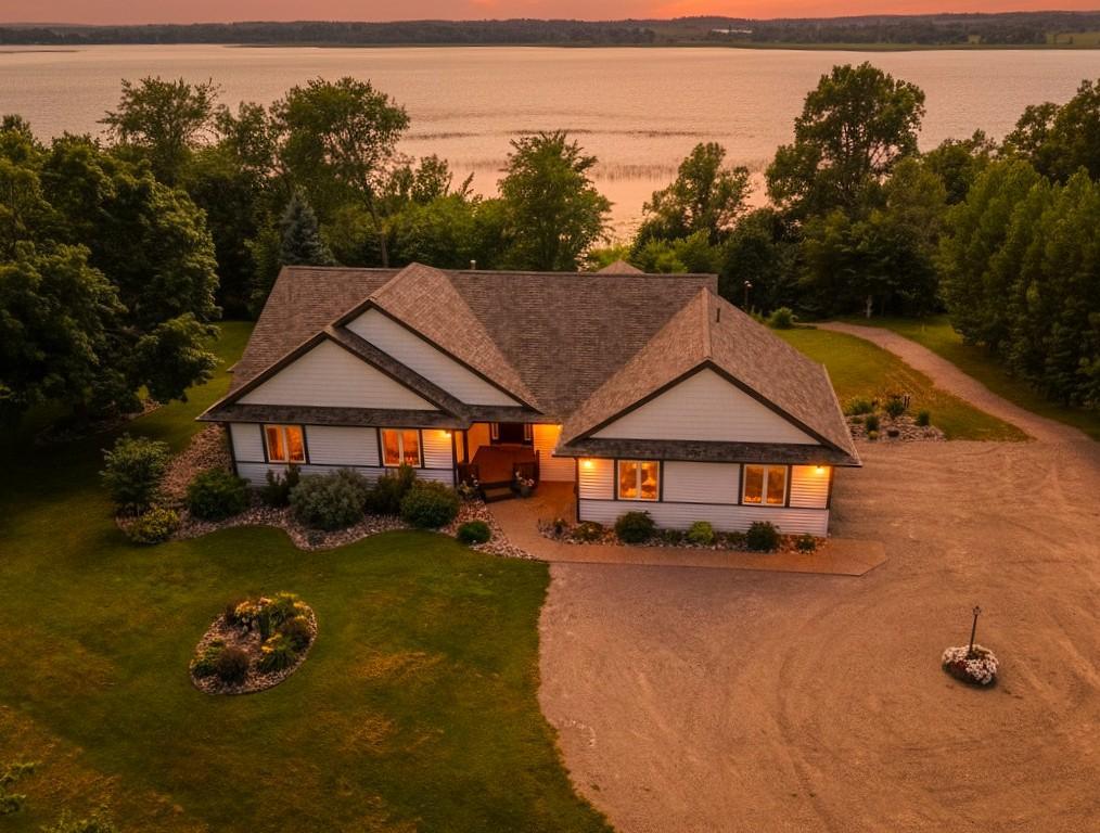 2003 single family home for sale at 30291 Duckweed Drive in Burtrum, MN — 4 bed, 3 bath (photo 4 of 66)