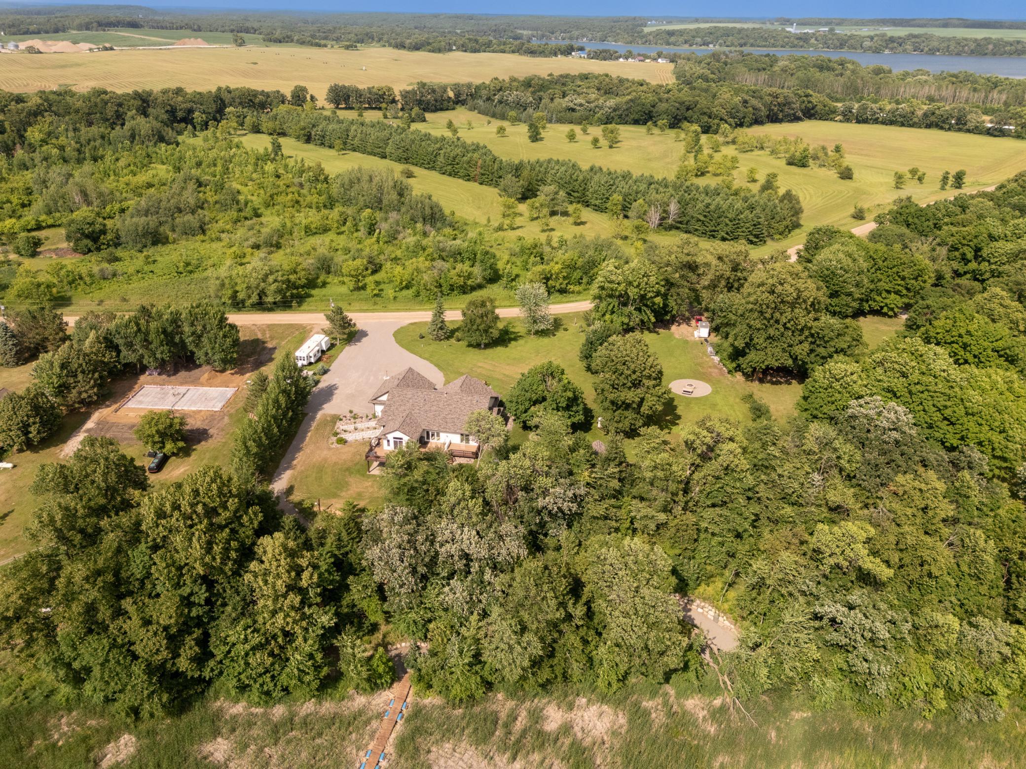 2003 single family home for sale at 30291 Duckweed Drive in Burtrum, MN — 4 bed, 3 bath (photo 5 of 66)