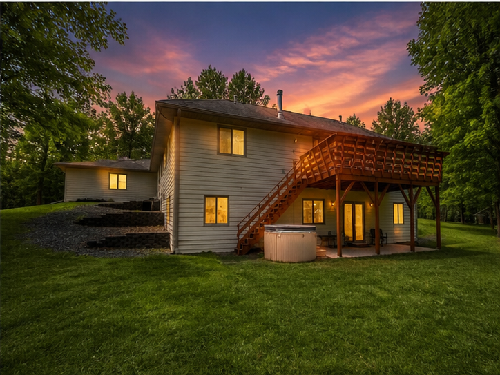 1997 single family home for sale at 1012 Maple Ridge Court NW in Bemidji, MN — 5 bed, 3 bath (photo 2 of 48)