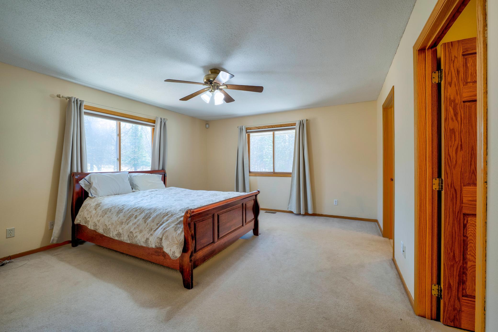 1997 single family home for sale at 1012 Maple Ridge Court NW in Bemidji, MN — 5 bed, 3 bath (photo 17 of 48)