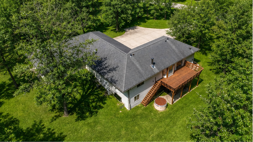 1997 single family home for sale at 1012 Maple Ridge Court NW in Bemidji, MN — 5 bed, 3 bath (photo 4 of 48)