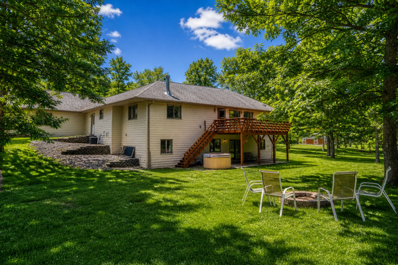 1997 single family home for sale at 1012 Maple Ridge Court NW in Bemidji, MN — 5 bed, 3 bath (photo 40 of 48)