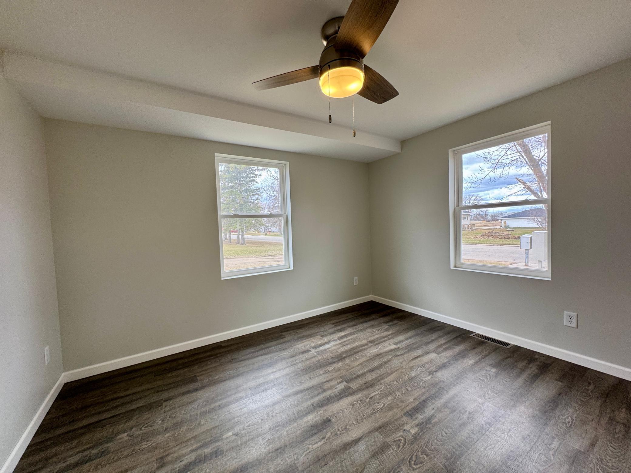 202 Washington Street SE, Warroad MN 56763 - Photo 17 of 23