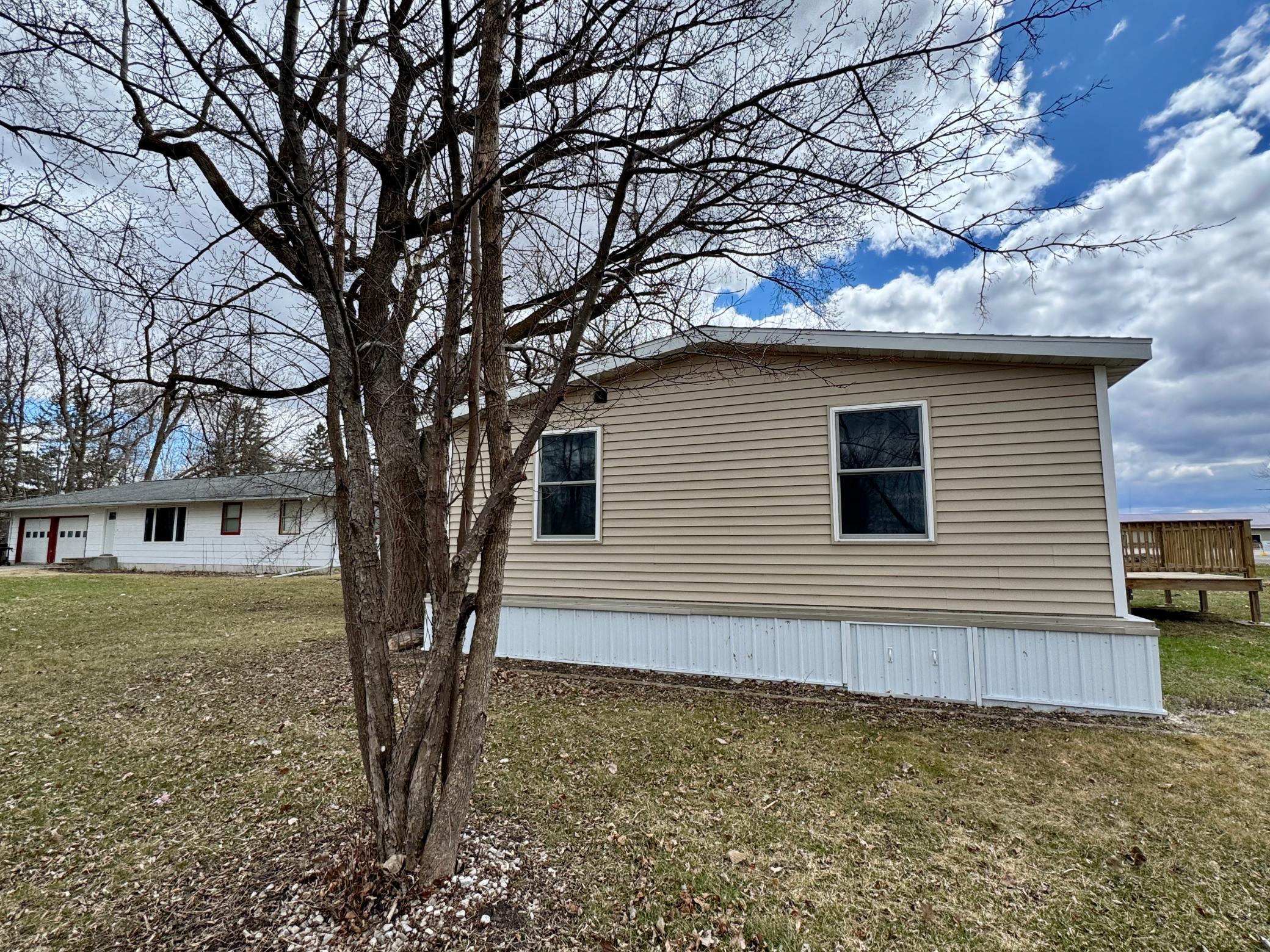 202 Washington Street SE, Warroad MN 56763 - Photo 3 of 23