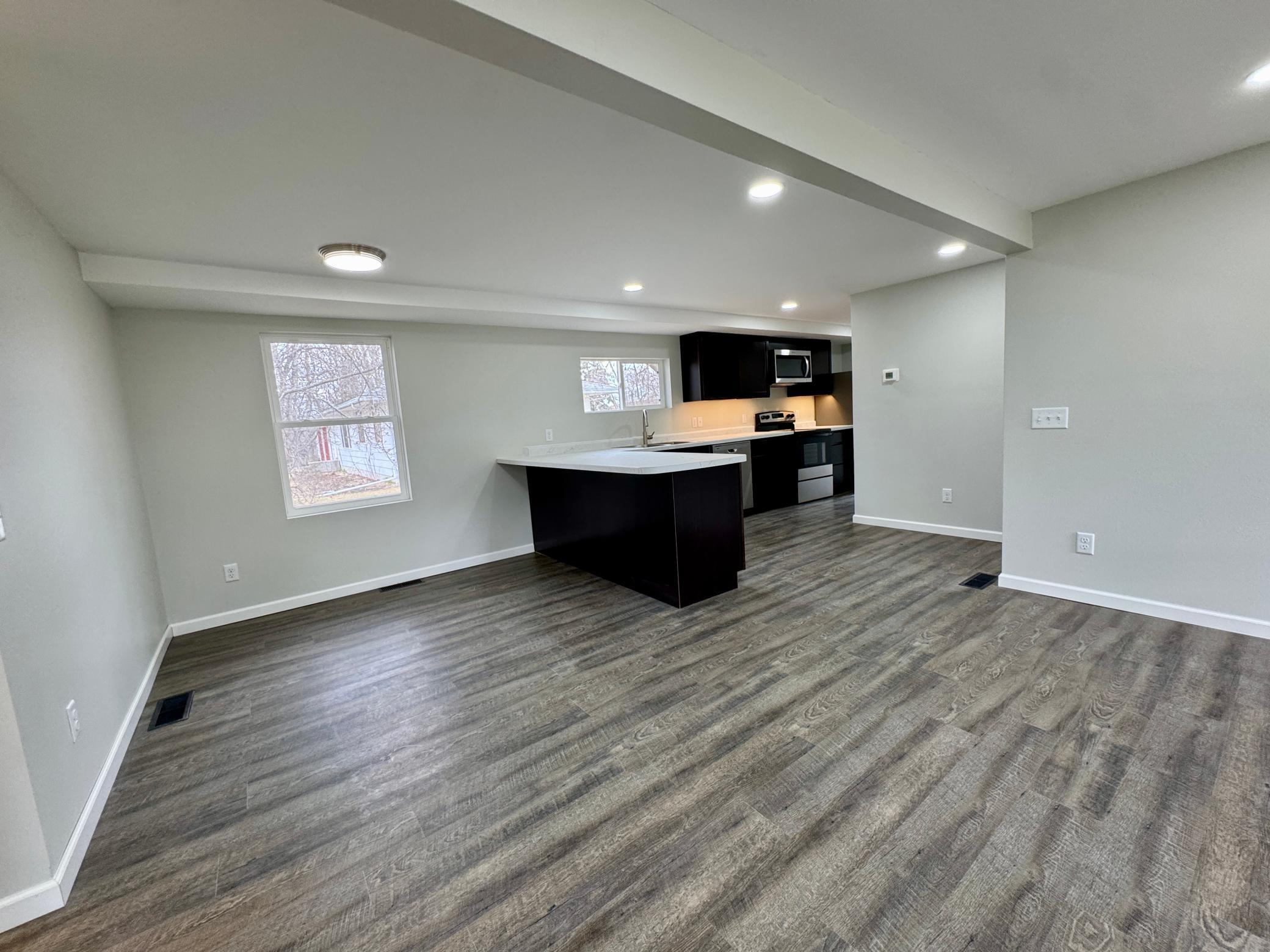 202 Washington Street SE, Warroad MN 56763 - Photo 9 of 23