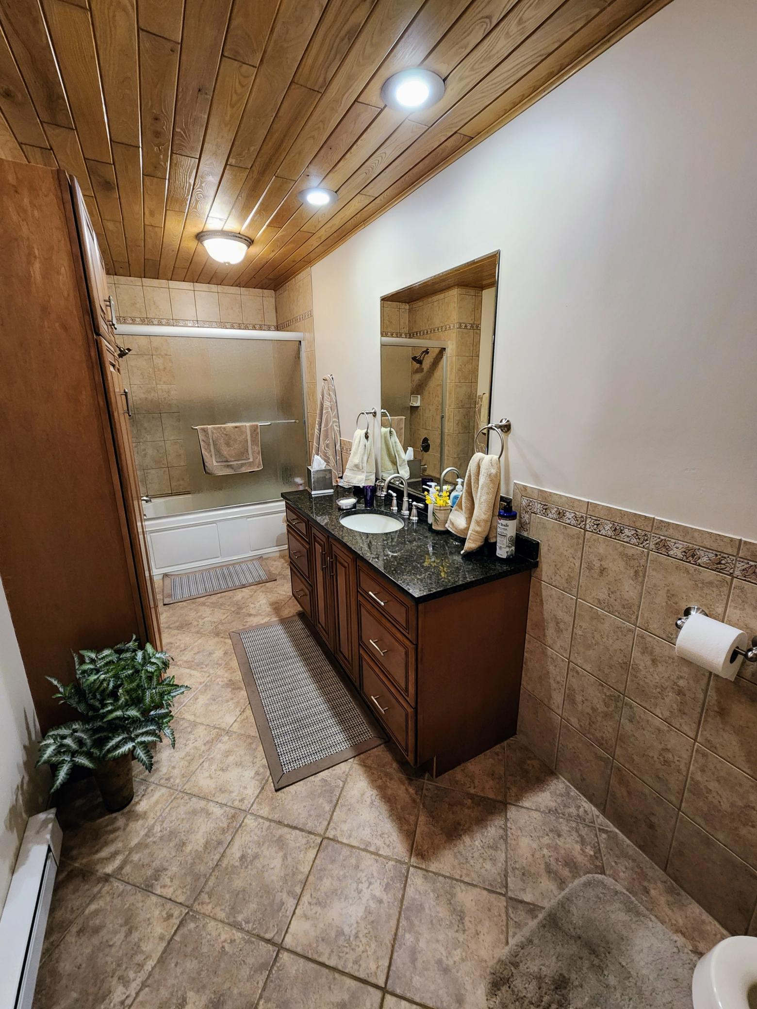 1985 single family home for sale at 25118 Highwood Loop in Akeley, MN — 3 bed, 2 bath (photo 13 of 35)