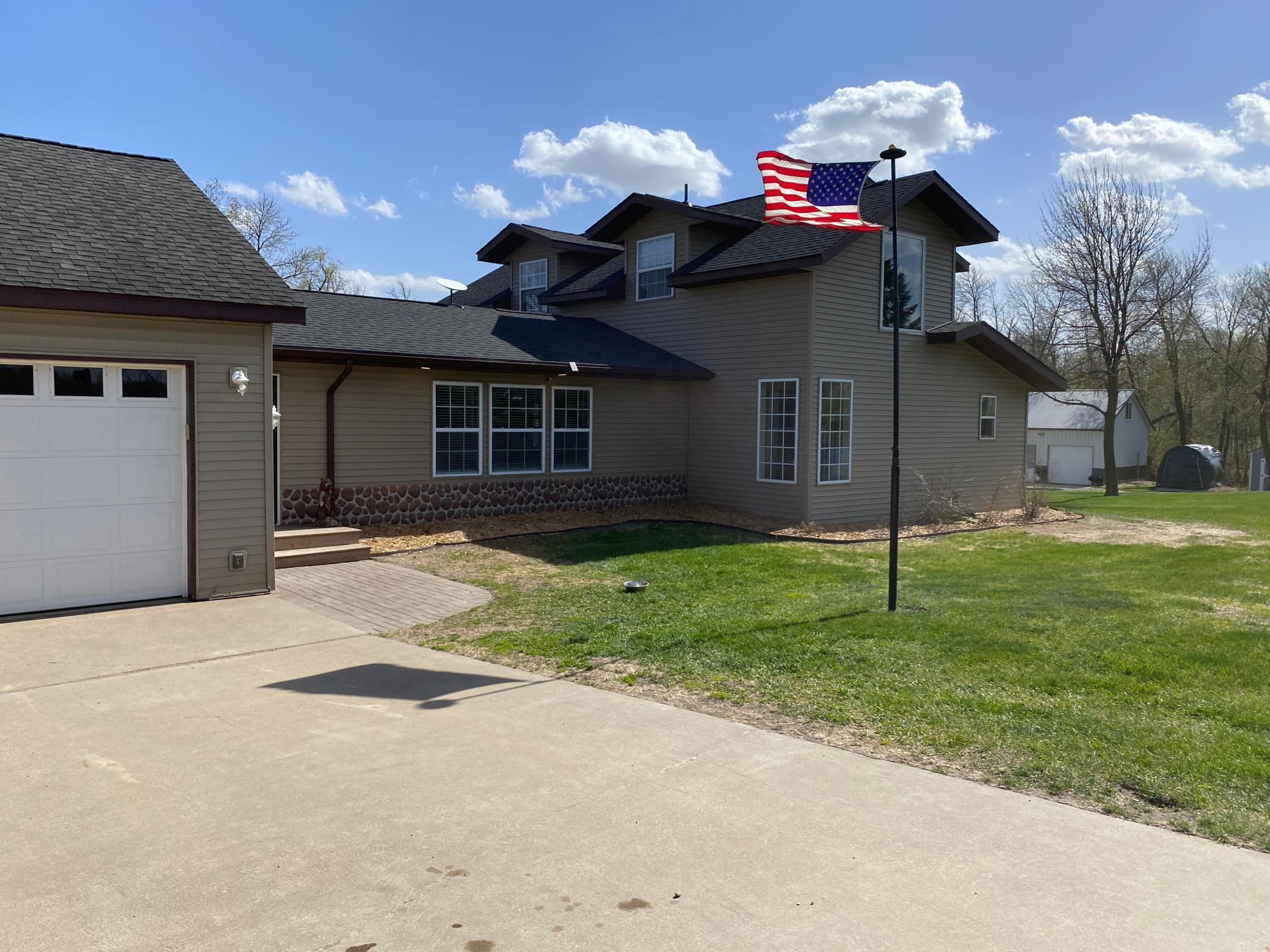 2005 single family home for sale at 8944 Dyrud Lane SE in Osakis, MN — 3 bed, 2 bath (photo 12 of 40)