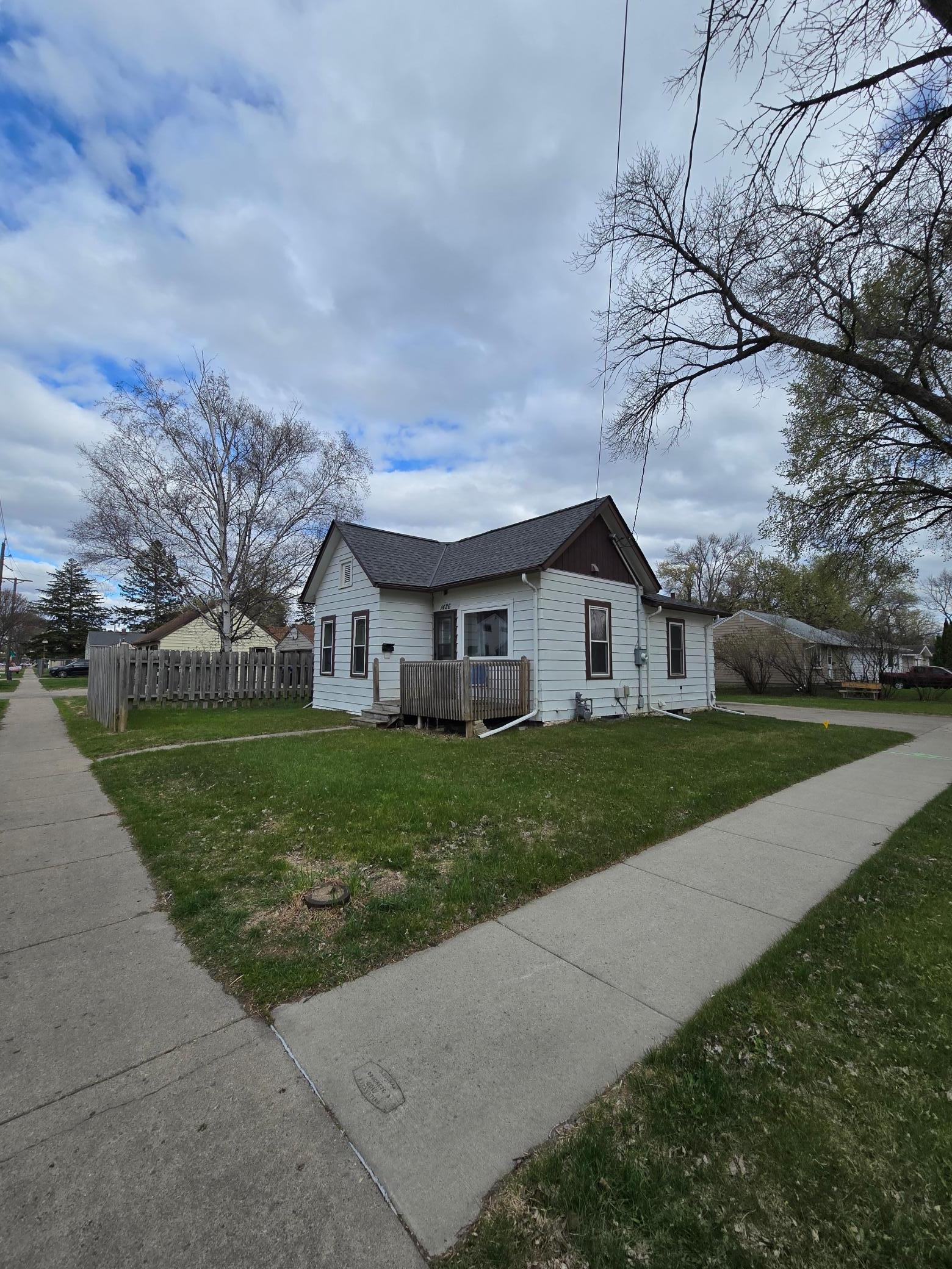 1426 13th Avenue S, Fargo ND 58103 - Photo 4 of 19