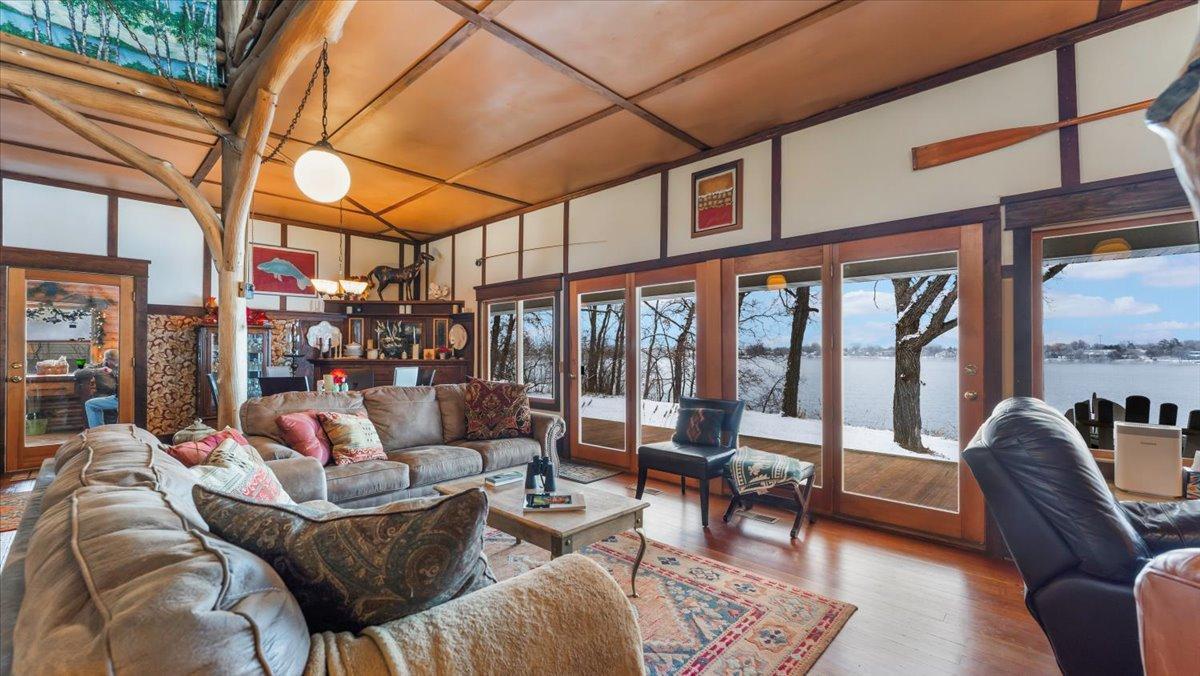 1913 single family home for sale at 1007 Van Dyke Road NW in Alexandria, MN — 4 bed, 3 bath (photo 17 of 71)