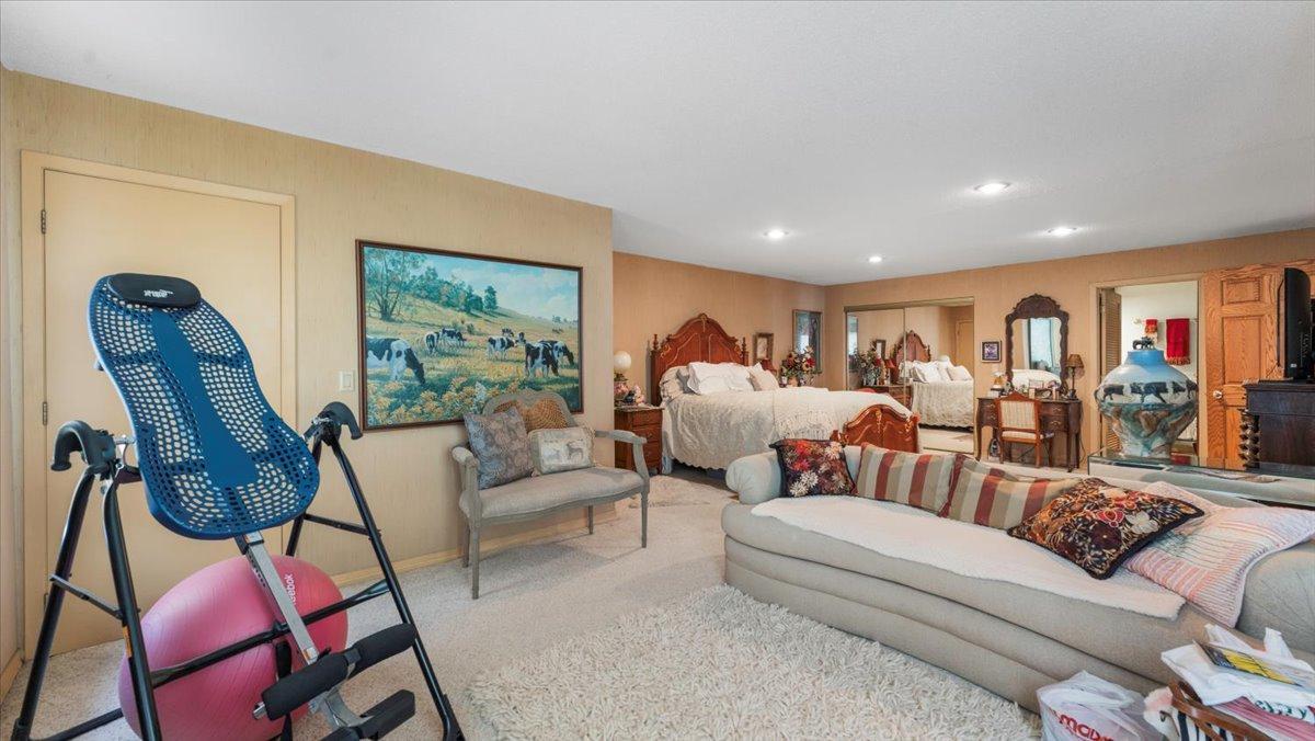 1913 single family home for sale at 1007 Van Dyke Road NW in Alexandria, MN — 4 bed, 3 bath (photo 37 of 71)