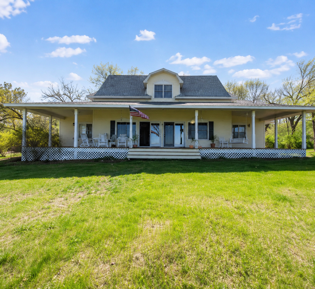 1913 single family home for sale at 1007 Van Dyke Road NW in Alexandria, MN — 4 bed, 3 bath