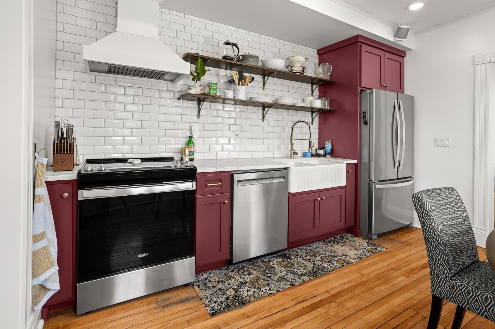 1898 single family home for sale at 203 8th Street S in Fargo, ND — 3 bed, 2 bath (photo 12 of 40)