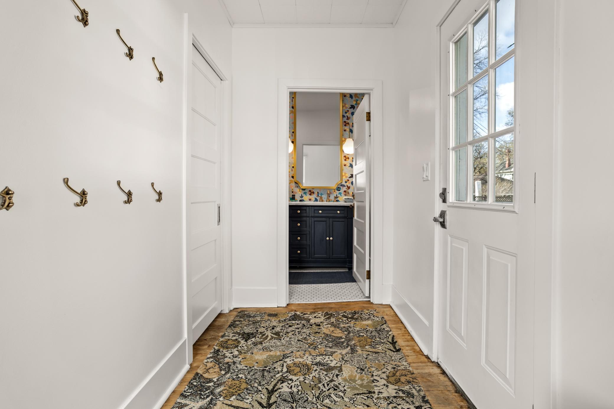 1898 single family home for sale at 203 8th Street S in Fargo, ND — 3 bed, 2 bath (photo 16 of 40)