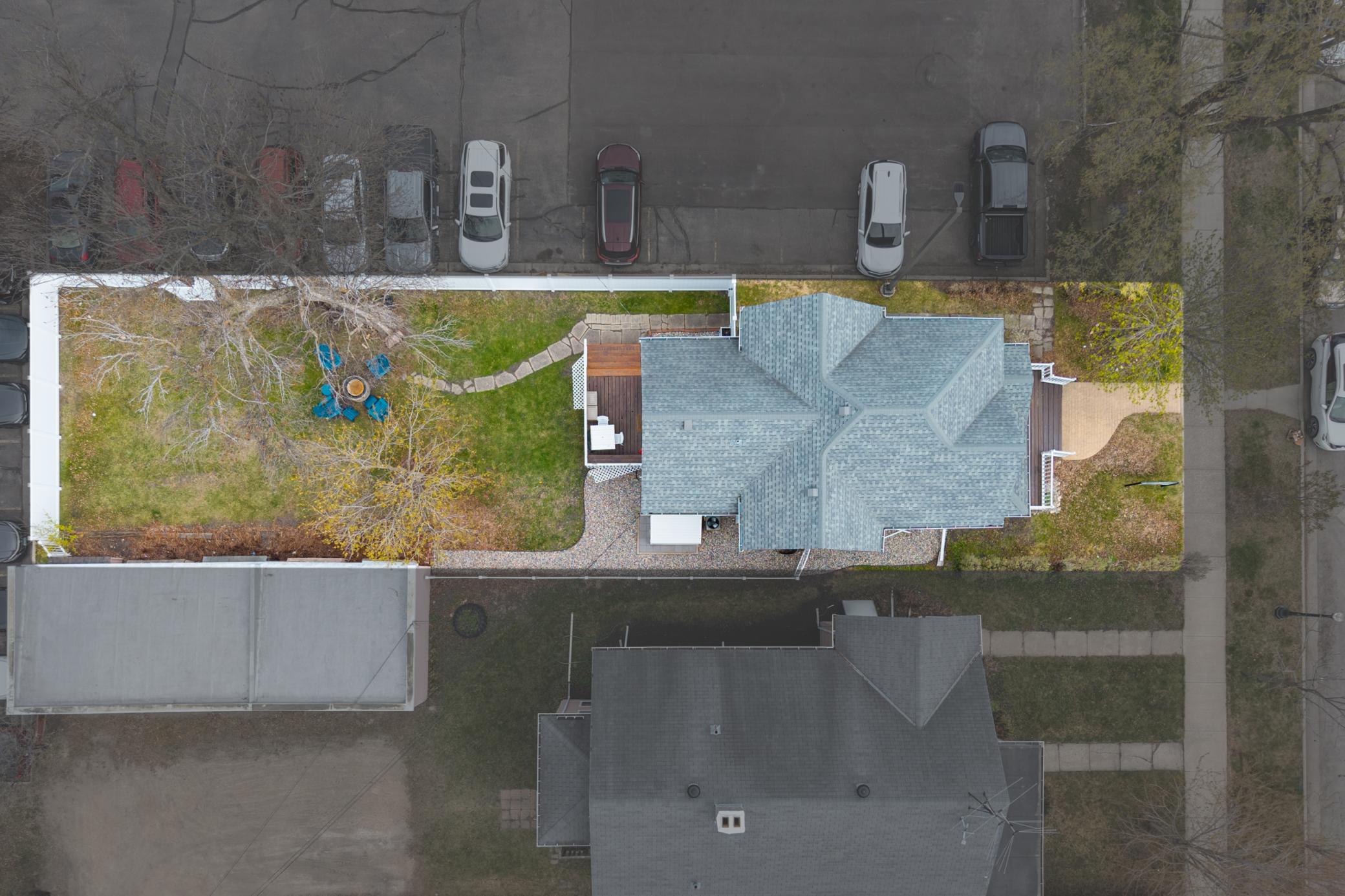1898 single family home for sale at 203 8th Street S in Fargo, ND — 3 bed, 2 bath (photo 37 of 40)