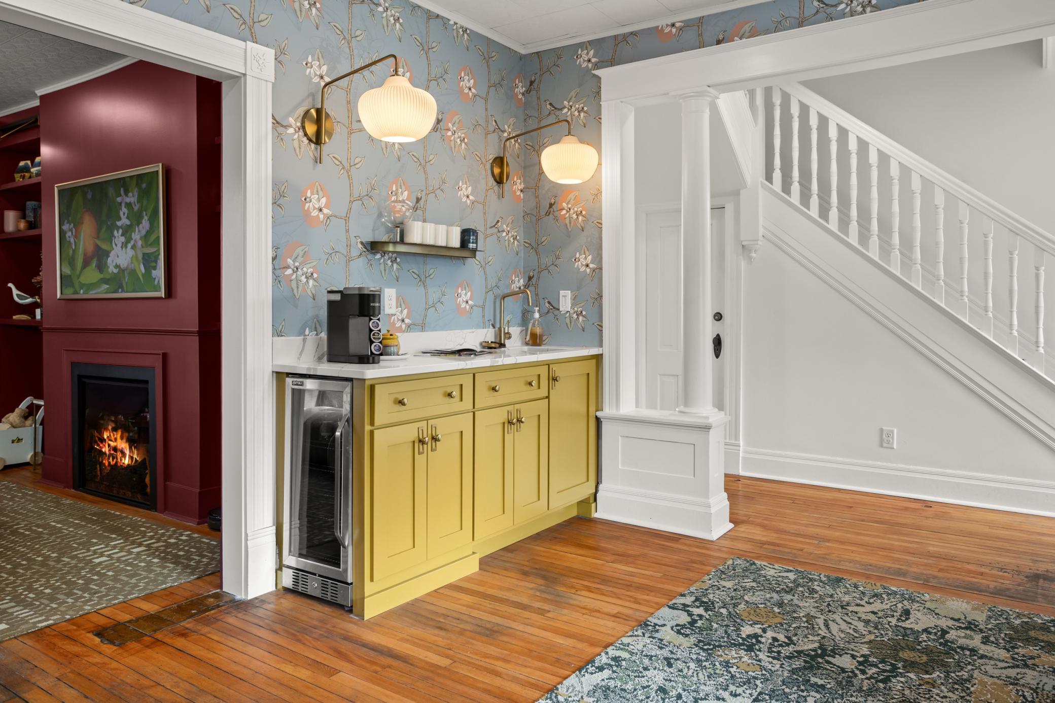 1898 single family home for sale at 203 8th Street S in Fargo, ND — 3 bed, 2 bath (photo 6 of 40)