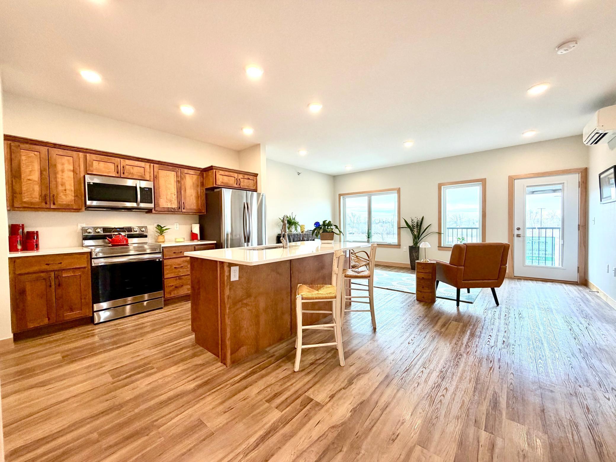 2022 condo for sale at 715 Lake Shore Drive NE, Unit 201 in Bemidji, MN — 1 bed, 1 bath (photo 9 of 36)