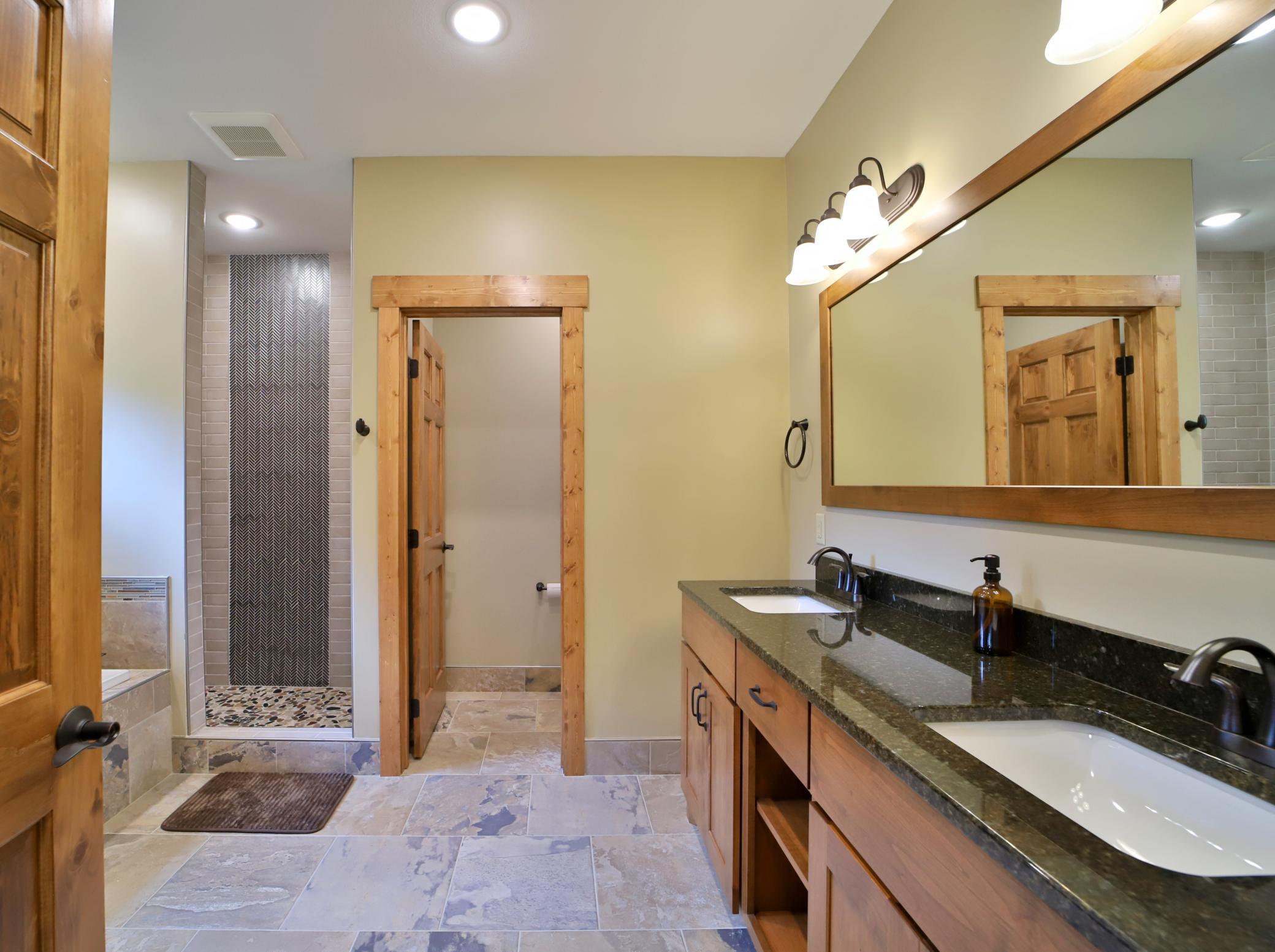 2023 townhouse for sale at 35165 Quiet Aly in Pequot Lakes, MN — 4 bed, 5 bath (photo 22 of 50)