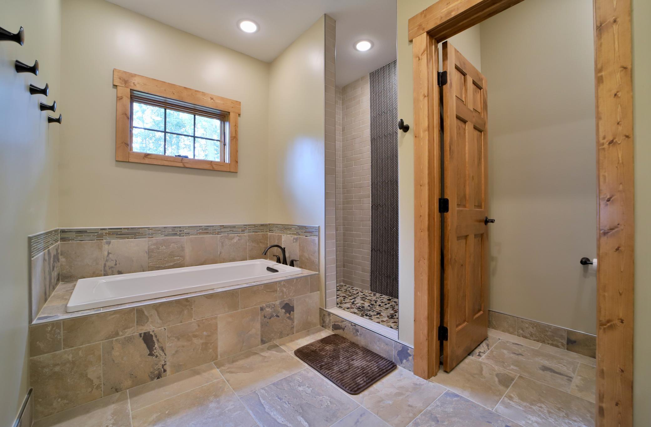 2023 townhouse for sale at 35165 Quiet Aly in Pequot Lakes, MN — 4 bed, 5 bath (photo 24 of 50)