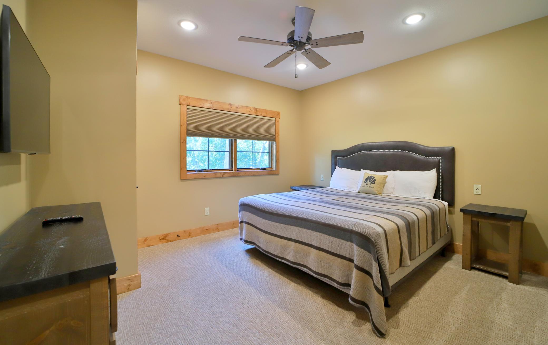 2023 townhouse for sale at 35165 Quiet Aly in Pequot Lakes, MN — 4 bed, 5 bath (photo 29 of 50)