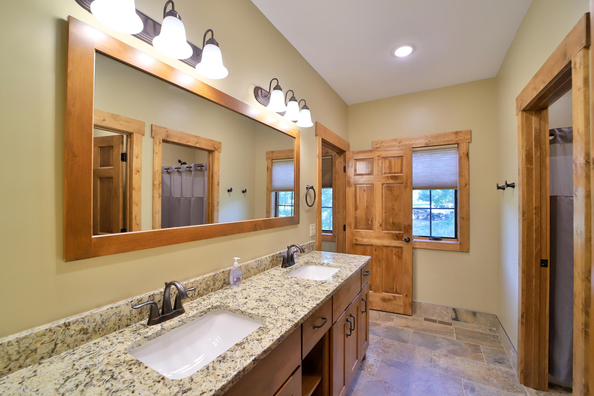 2023 townhouse for sale at 35165 Quiet Aly in Pequot Lakes, MN — 4 bed, 5 bath (photo 32 of 50)