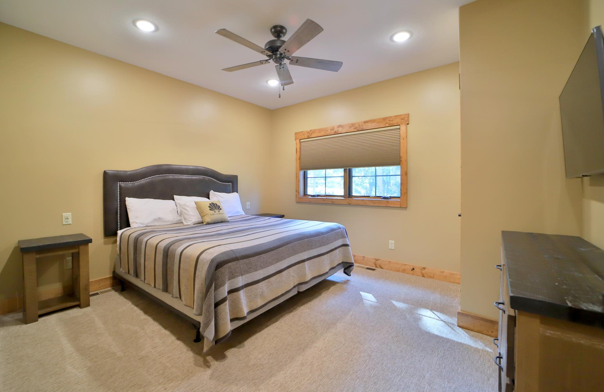 2023 townhouse for sale at 35165 Quiet Aly in Pequot Lakes, MN — 4 bed, 5 bath (photo 36 of 50)