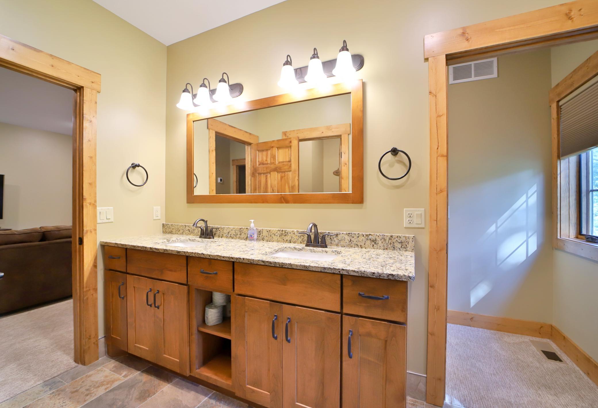 2023 townhouse for sale at 35165 Quiet Aly in Pequot Lakes, MN — 4 bed, 5 bath (photo 38 of 50)