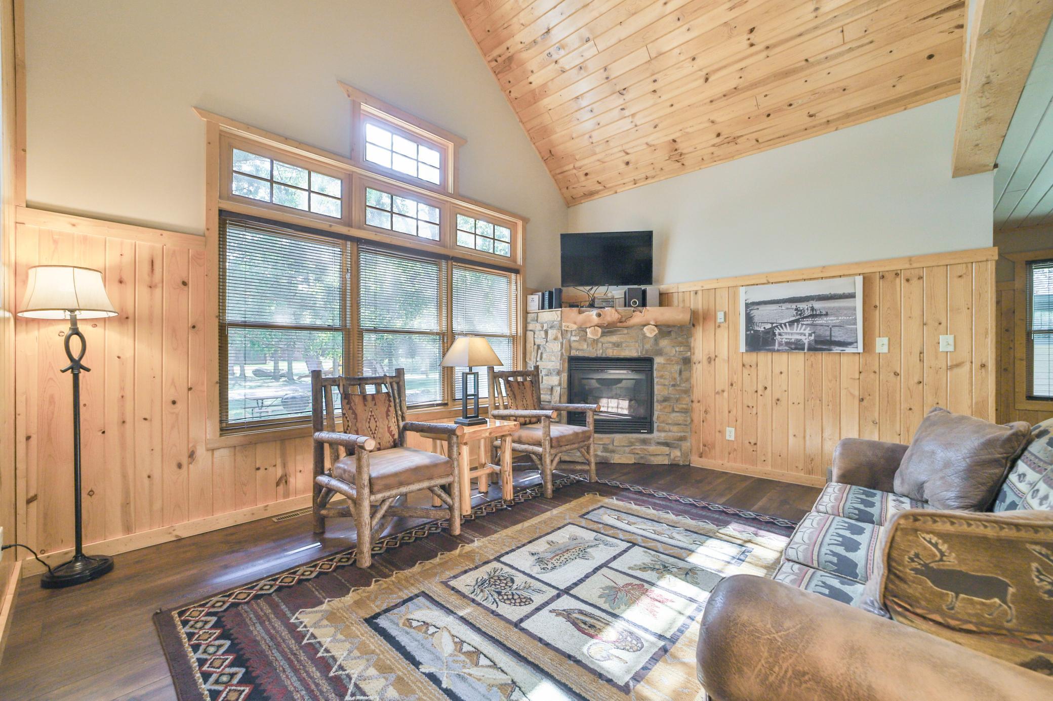 2000 townhouse for sale at 35372 Vacation Drive, Unit 22 in Pequot Lakes, MN — 4 bed, 2 bath (photo 6 of 23)