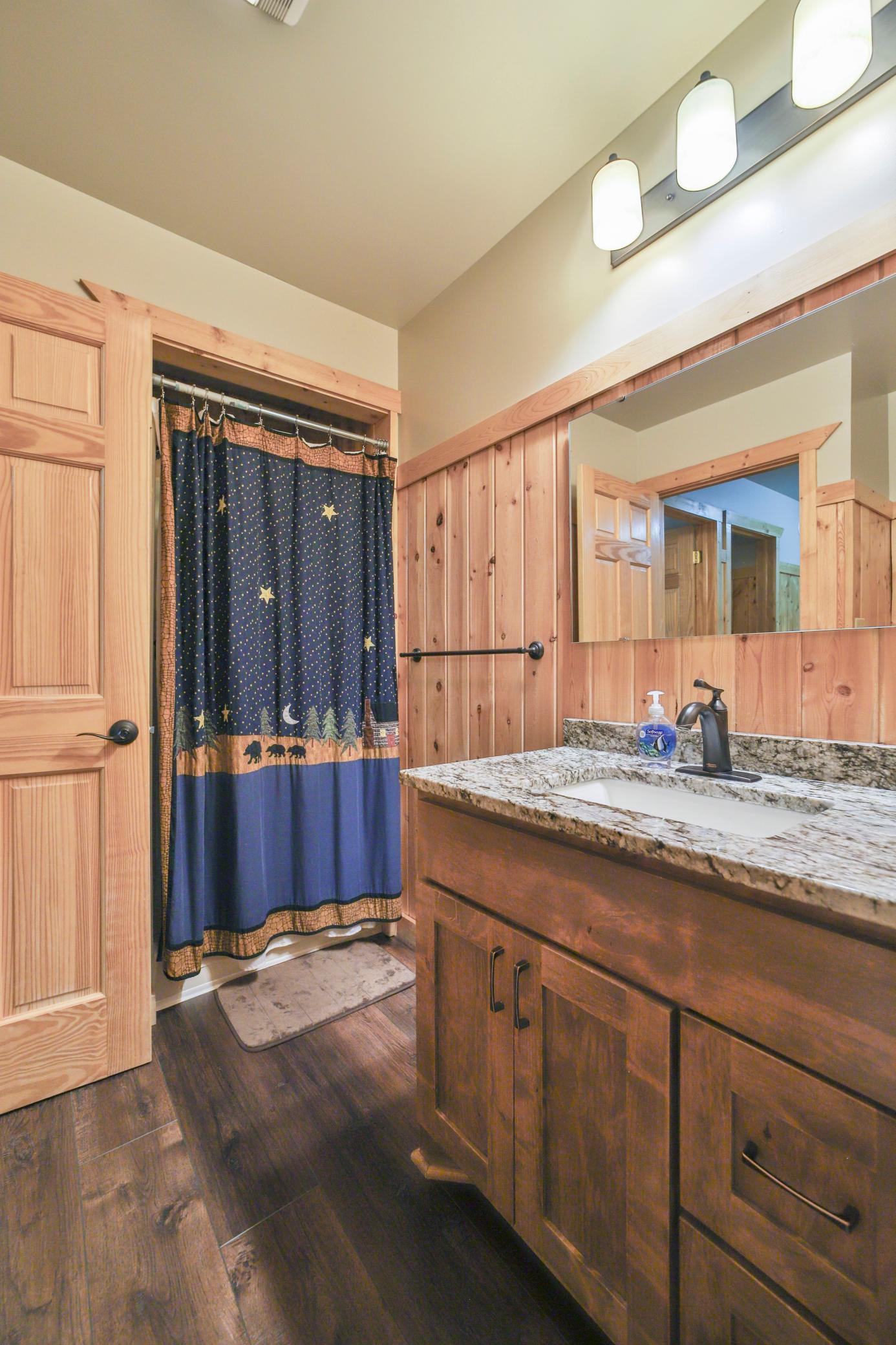 2000 townhouse for sale at 35372 Vacation Drive, Unit 22 in Pequot Lakes, MN — 4 bed, 2 bath (photo 14 of 23)